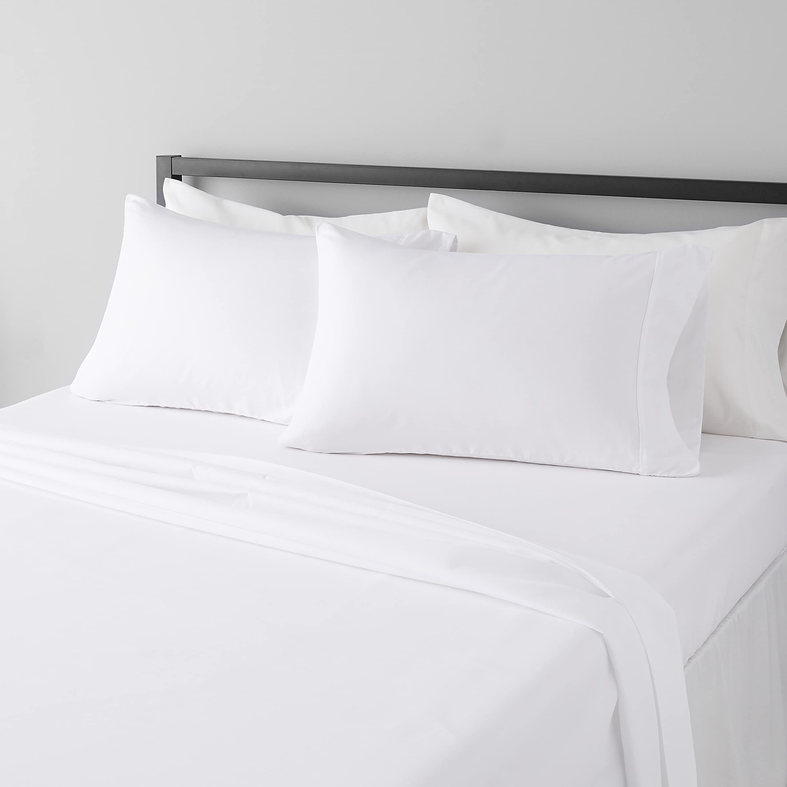 Amazon Basics Breathable, Wrinkle Free Lightweight Microfiber 4-Piece Bed Sheet Set with 14-Inch Deep Pockets, Includes Comfortable Pillowcases, Queen, Peachy Coral, Solid