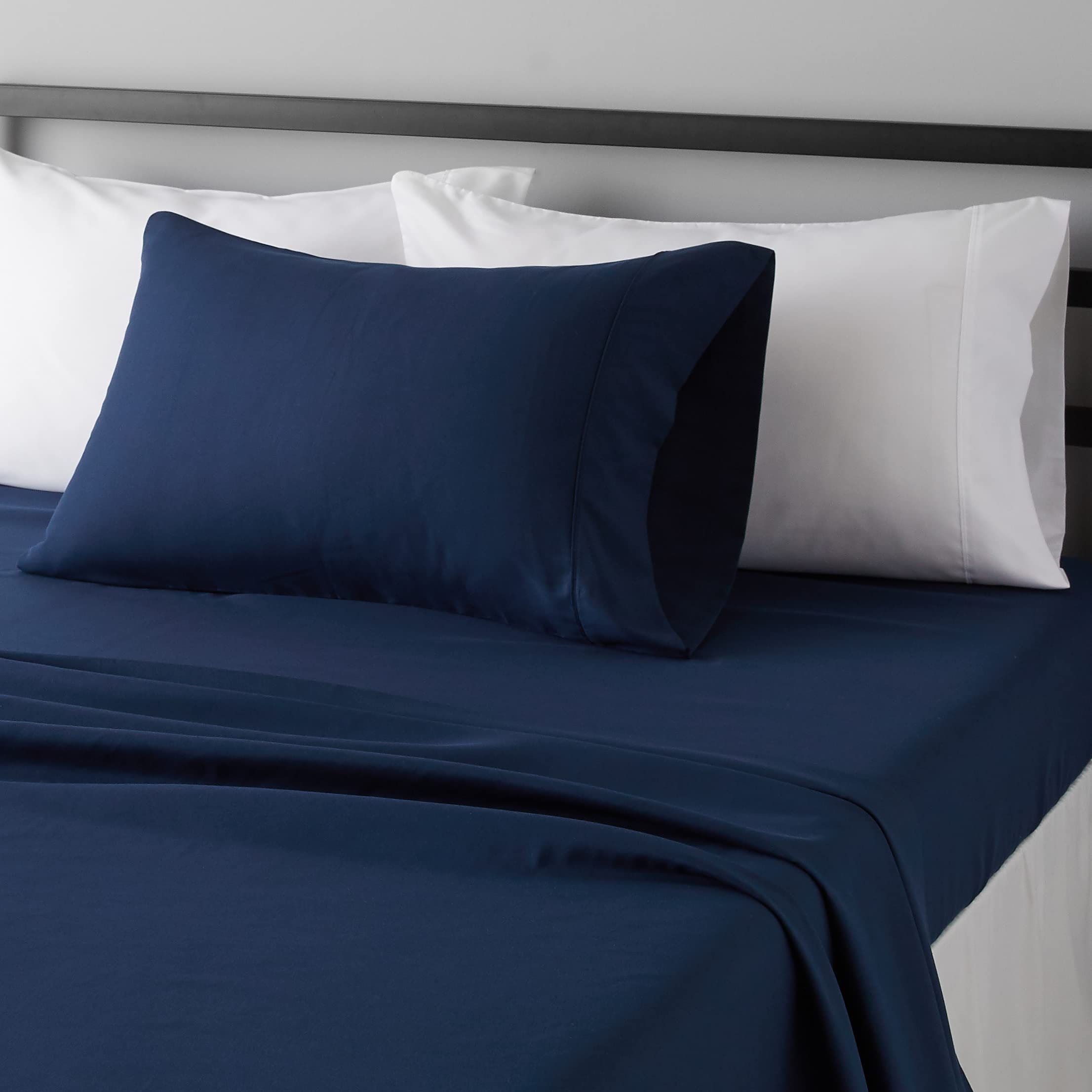 Amazon Basics Breathable, Wrinkle Free Lightweight Microfiber 4-Piece Bed Sheet Set with 14-Inch Deep Pockets, Includes Comfortable Pillowcases, Queen, Peachy Coral, Solid