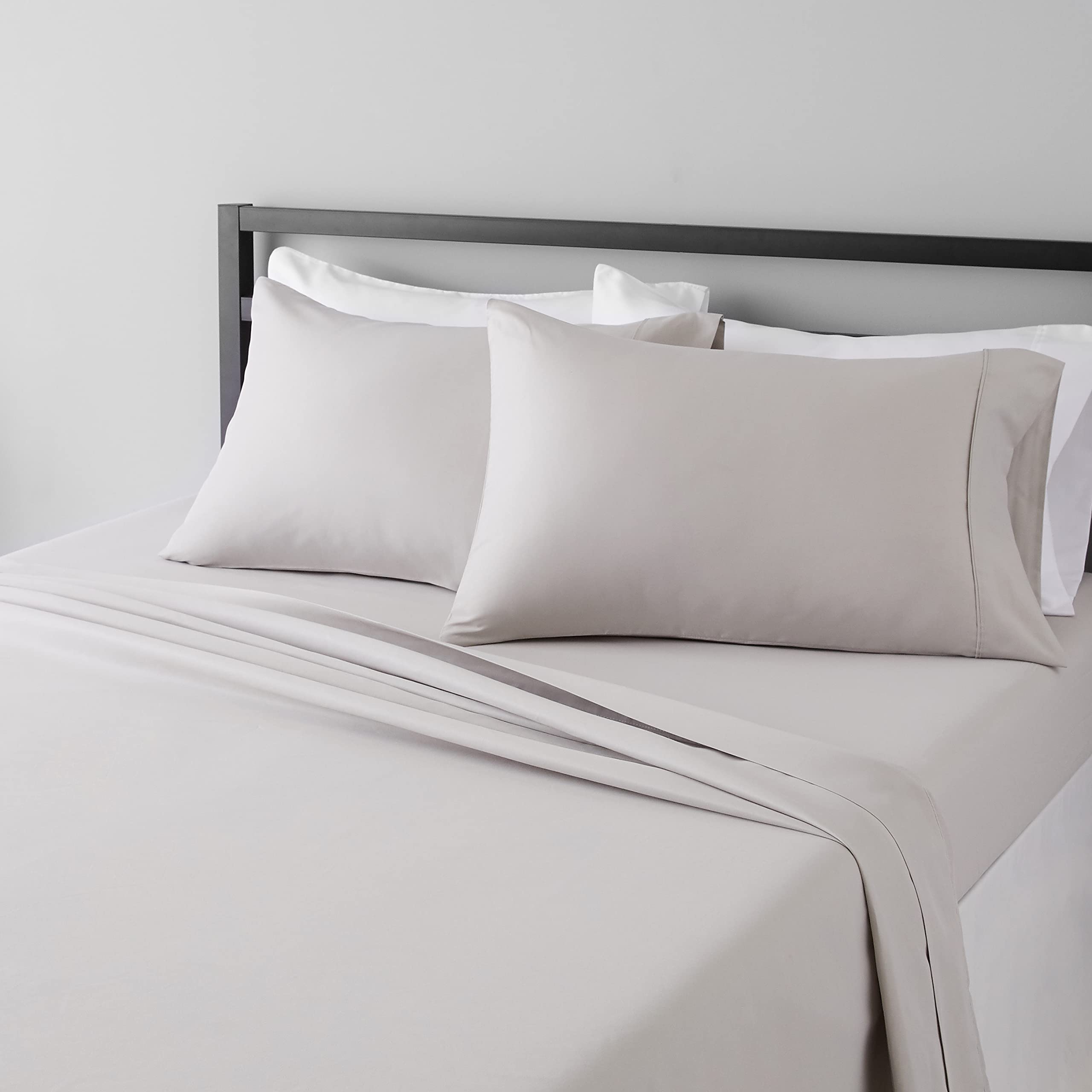 Amazon Basics Breathable, Wrinkle Free Lightweight Microfiber 4-Piece Bed Sheet Set with 14-Inch Deep Pockets, Includes Comfortable Pillowcases, Queen, Peachy Coral, Solid