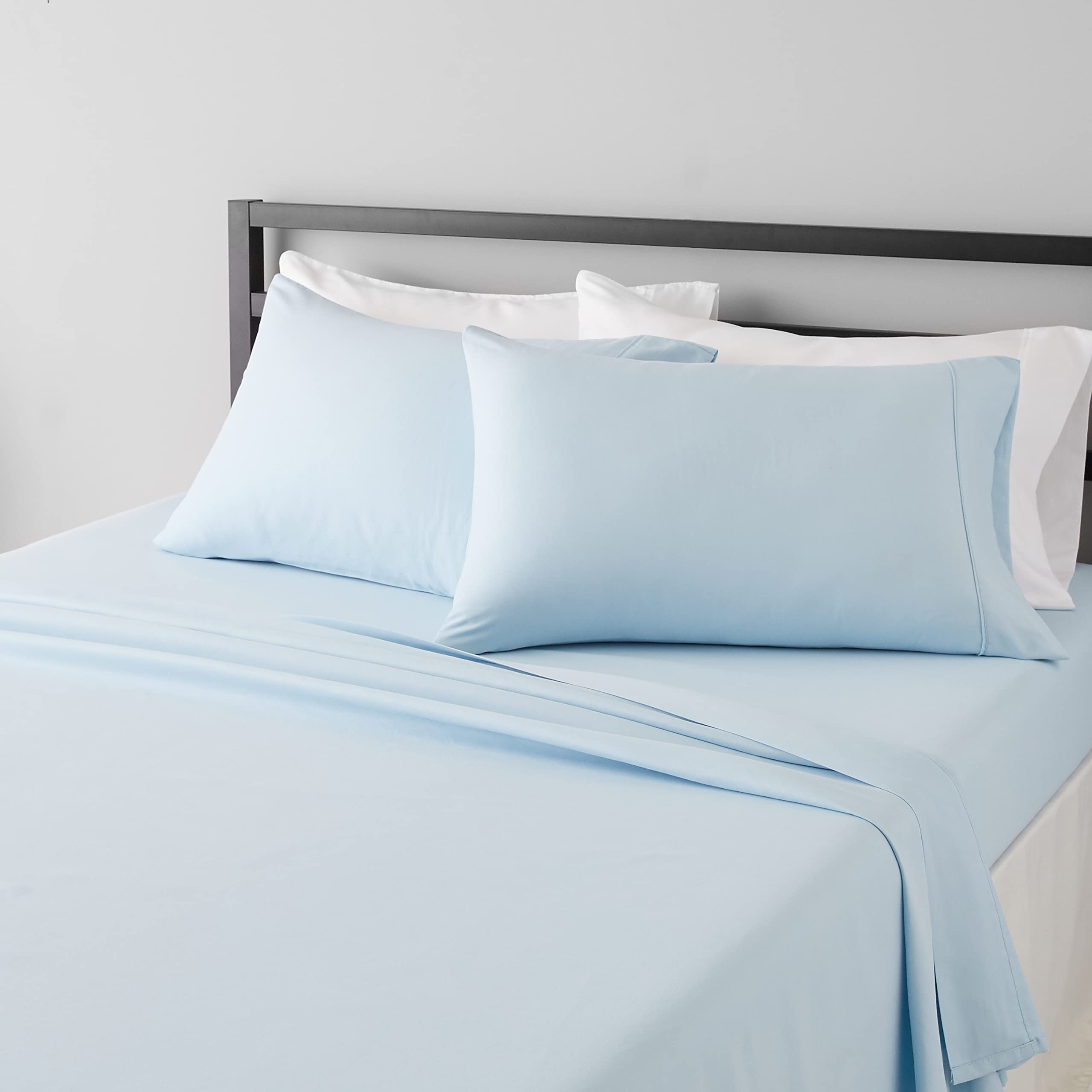 Amazon Basics Breathable, Wrinkle Free Lightweight Microfiber 4-Piece Bed Sheet Set with 14-Inch Deep Pockets, Includes Comfortable Pillowcases, Queen, Peachy Coral, Solid