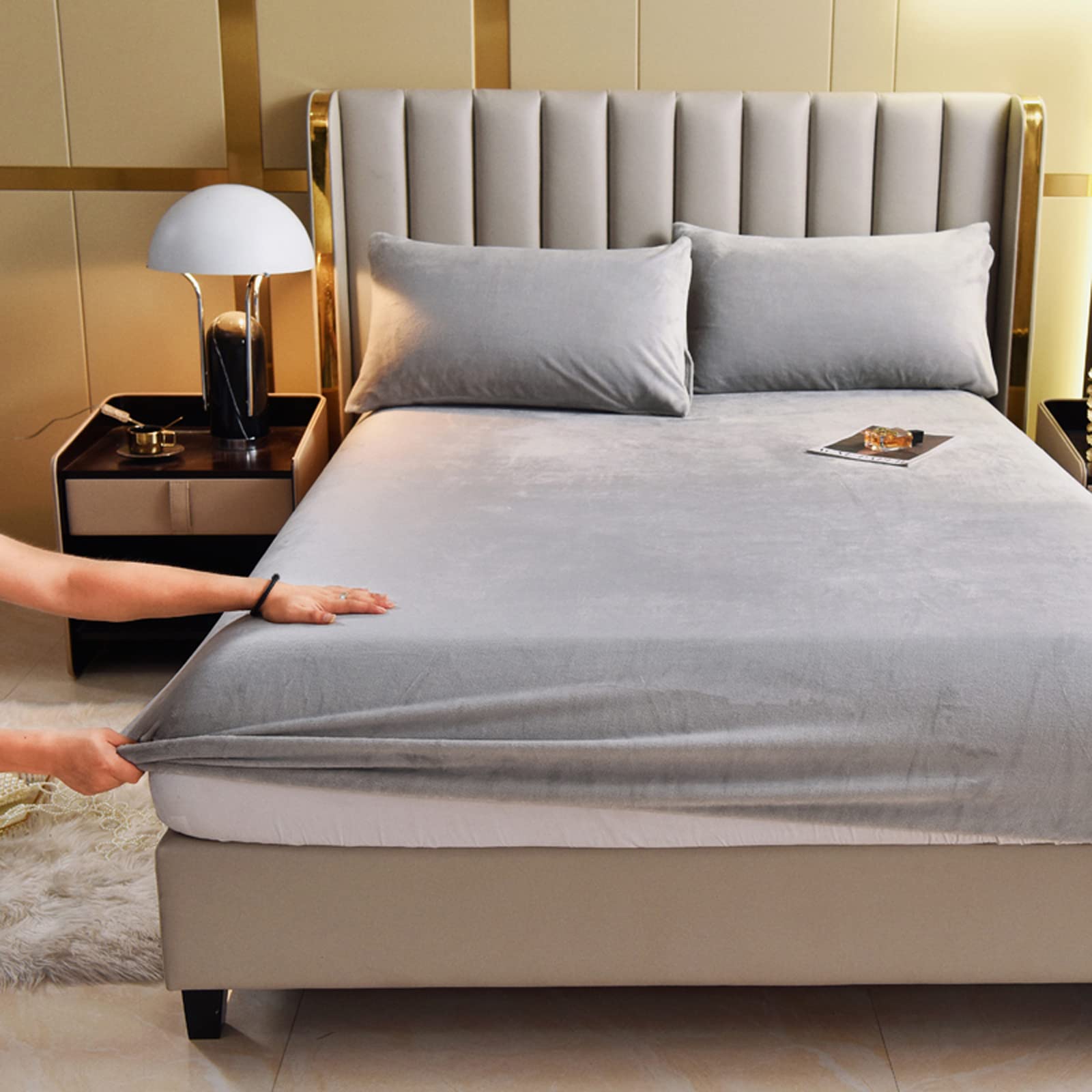 Velvet Fitted Sheet Full Size,Fleece Plush Bed Sheet Mattress Protector Cover with 15'' Deep Pocket Warm Fuzzy Bottom Sheet (Not Include Pillowcases)