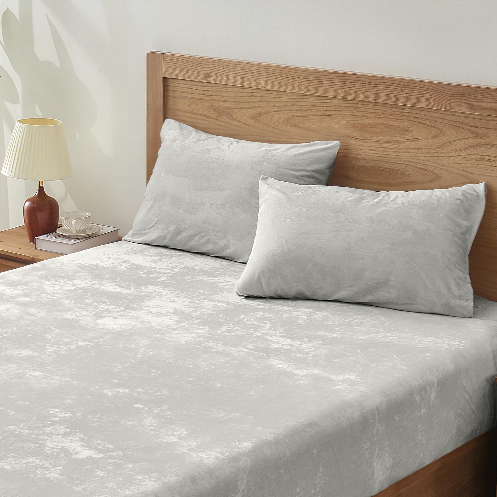 BEDELITE Velvet Fitted Sheet and Pillowcases Set, Luxury Soft Fuzzy Bottom Sheet with Reinforced Elastic Corner Straps, Deep Pocket up to 15 Inch, 1 Fitted Sheet and 2 Pillowcases (Queen, Dusty Pink)