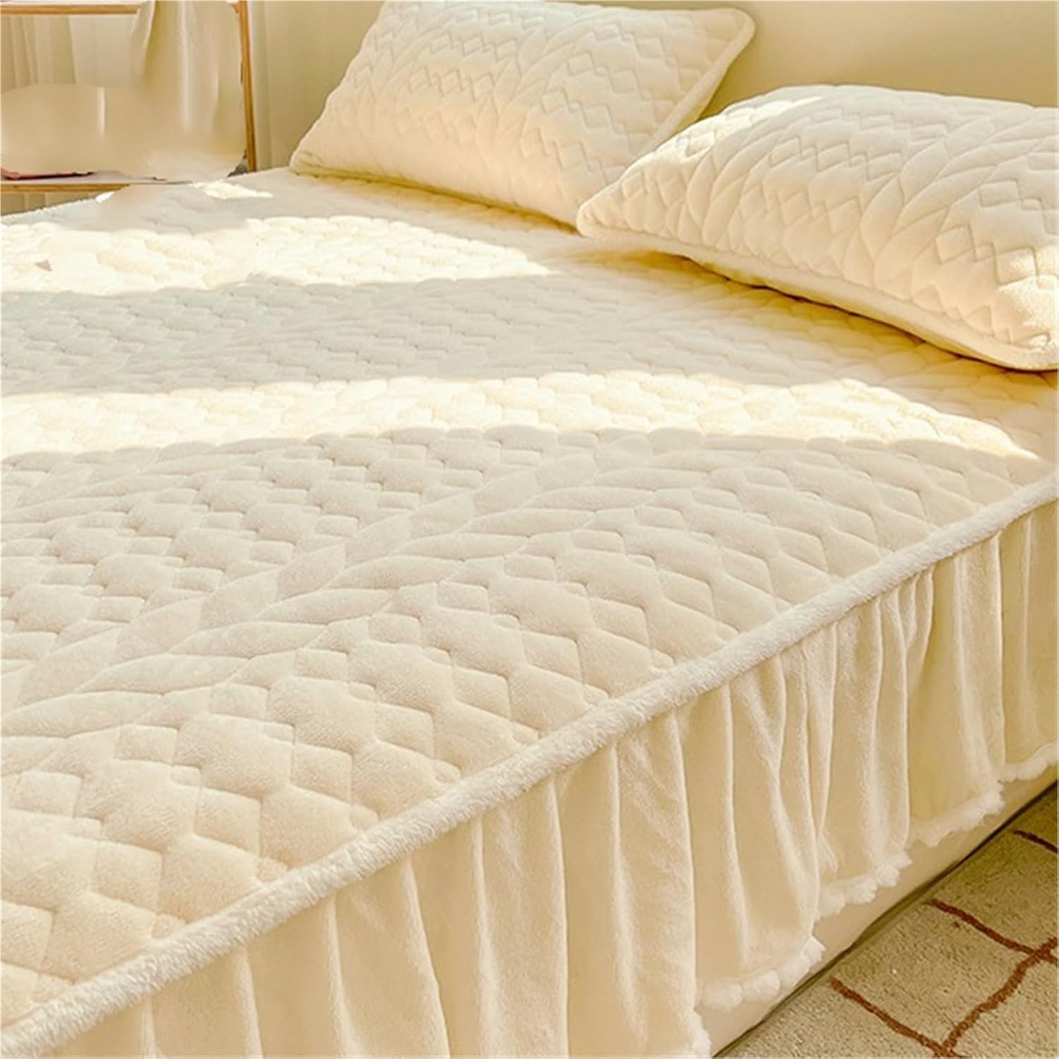 Lace Trimmed Thickened Milk Fleece Quilted Fitted Sheet Warm Coral Bedspread Fleece Lined Bed Skirt Mattress Protector(D,150x200cm)