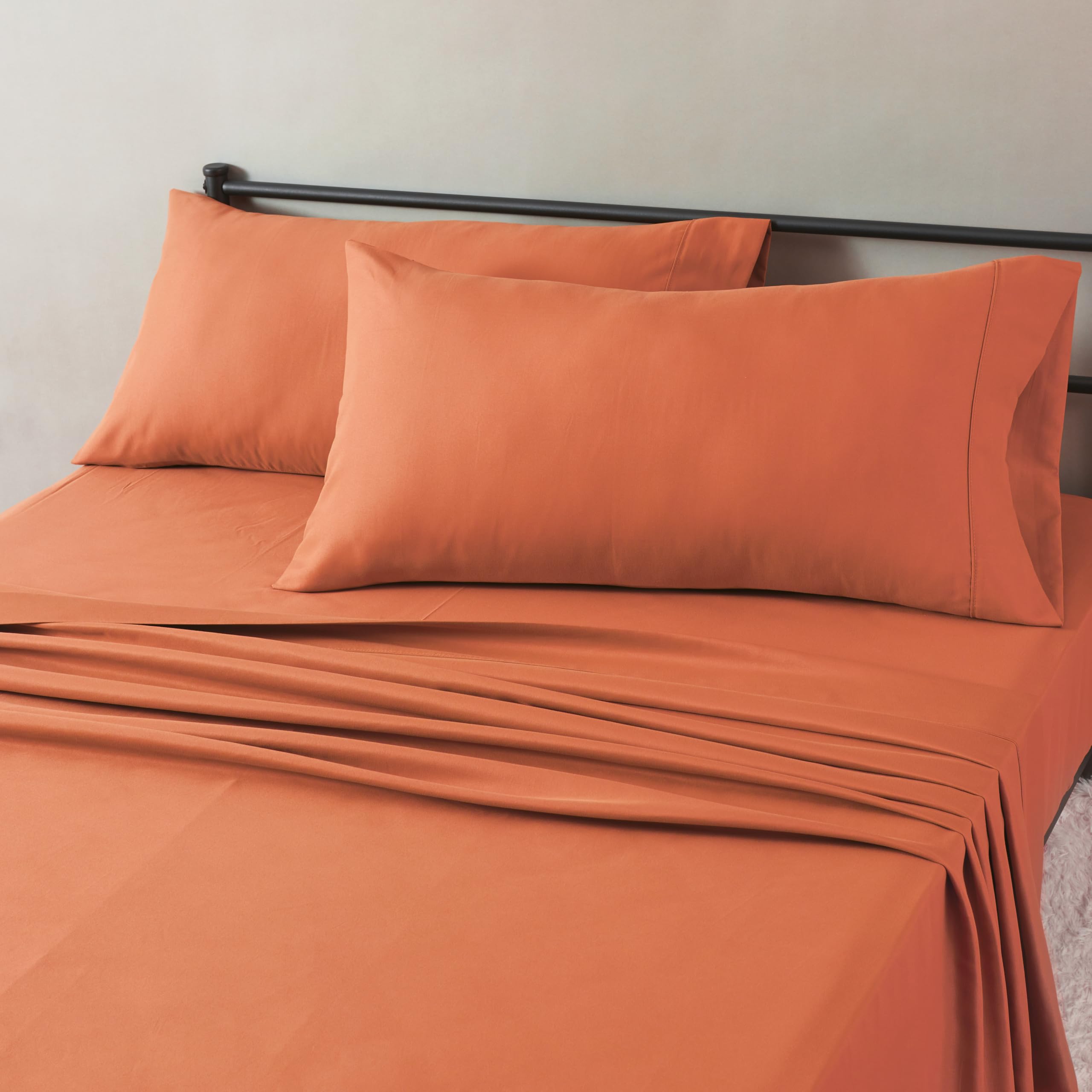 Amazon Basics Breathable, Wrinkle Free Lightweight Microfiber 4-Piece Bed Sheet Set with 14-Inch Deep Pockets, Includes Comfortable Pillowcases, Queen, Peachy Coral, Solid