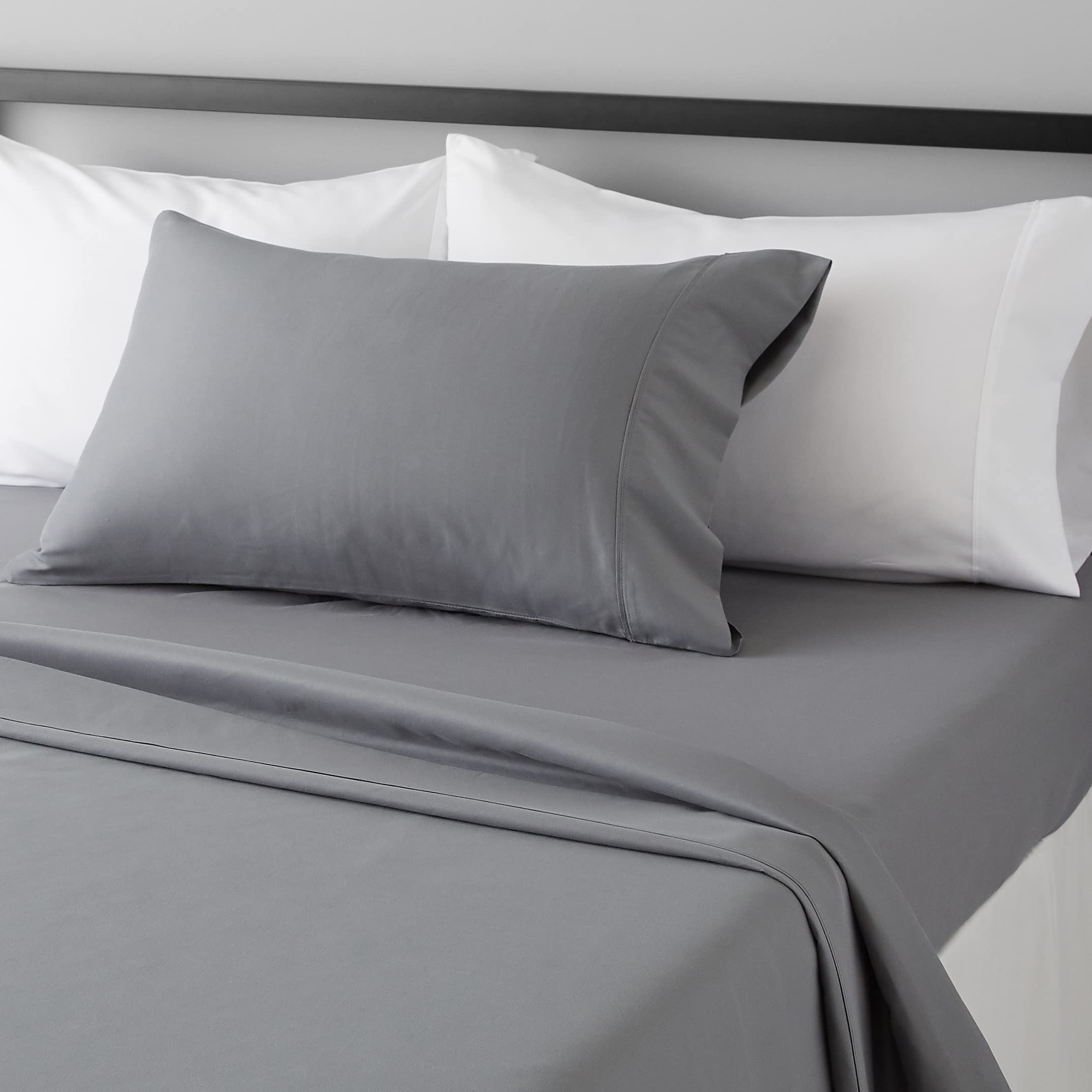 Amazon Basics Breathable, Wrinkle Free Lightweight Microfiber 4-Piece Bed Sheet Set with 14-Inch Deep Pockets, Includes Comfortable Pillowcases, Queen, Peachy Coral, Solid