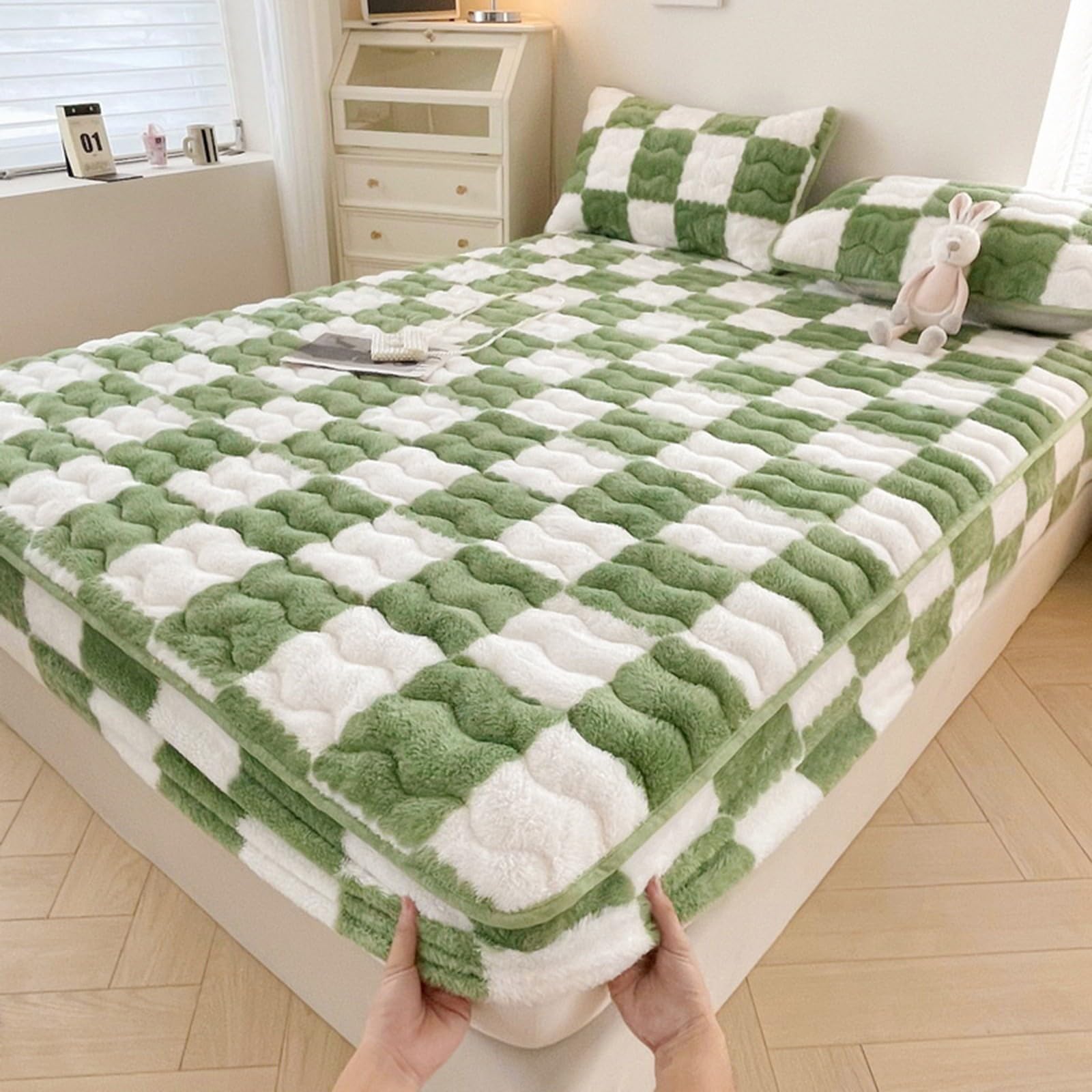 Coral Fleece Fitted Sheet with Two Pillowcases,Queen Size Super Soft Warm Plush Bed Sheets,12" Deep Pocket Single/Double Sheet,Suitable for Any Mattress(E,200x220cm)