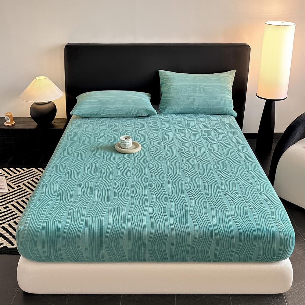 Velvet Fitted Sheet Full Size,Fleece Plush Bed Sheet Mattress Protector Cover with 15'' Deep Pocket Warm Fuzzy Bottom Sheet (Not Include Pillowcases)
