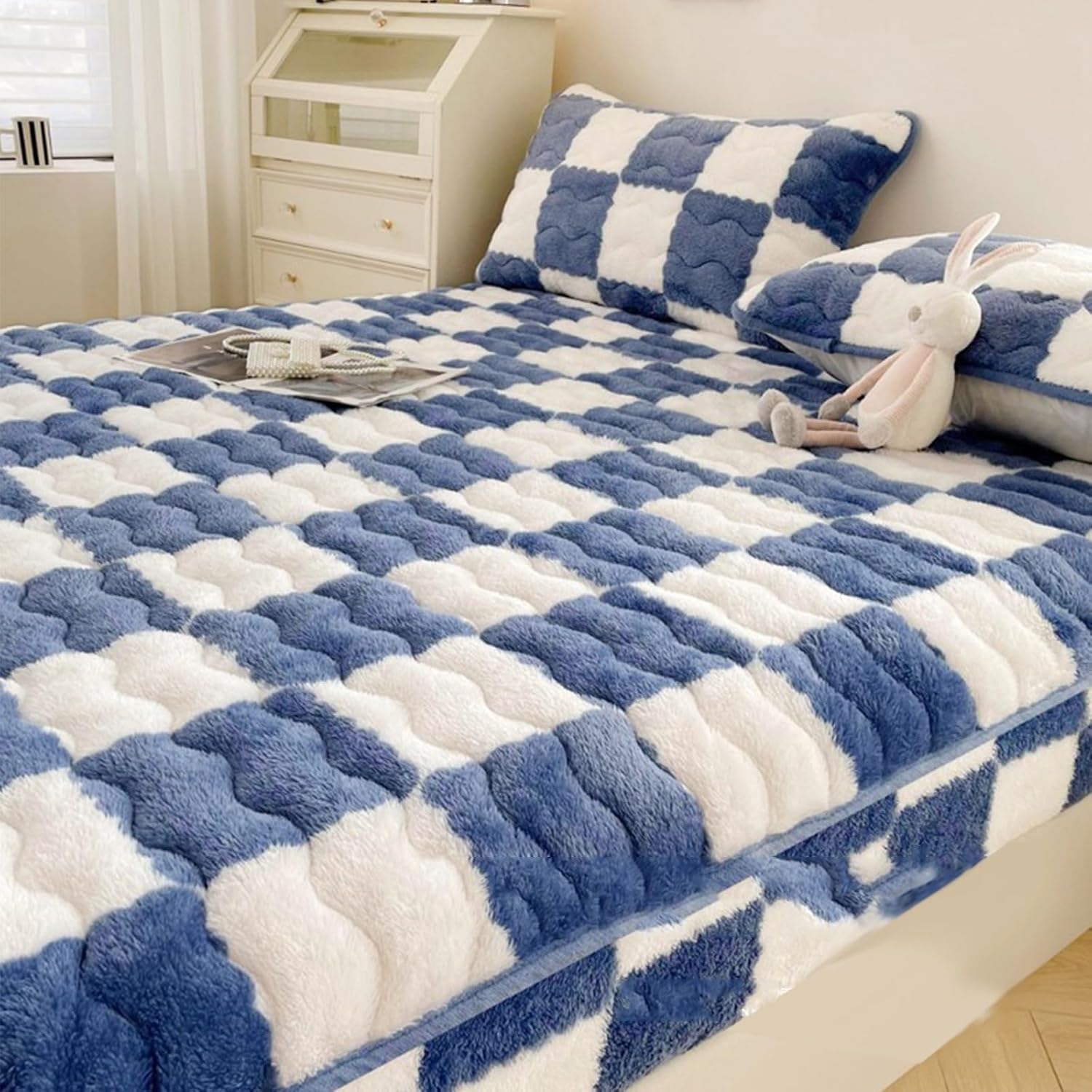 Coral Fleece Fitted Sheet with Two Pillowcases,Queen Size Super Soft Warm Plush Bed Sheets,12" Deep Pocket Single/Double Sheet,Suitable for Any Mattress(E,200x220cm)