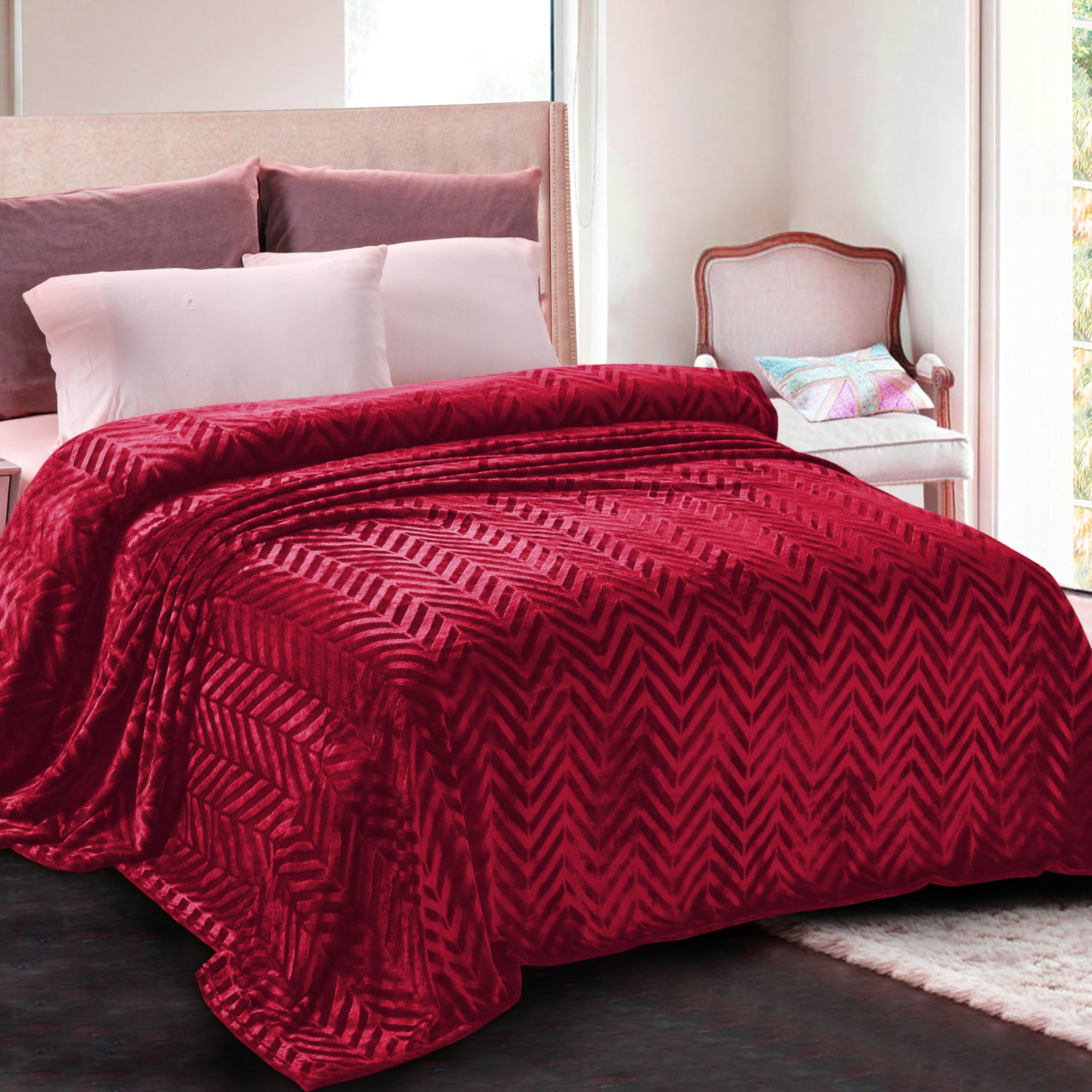 Whale Flotilla Flannel Fleece Throw Blanket for Couch Sofa Bed, Lightweight Breathable Soft Throws Plush Fluffy Chevron Design Decorative Blankets for All Season, 50x60 Inch, Coral