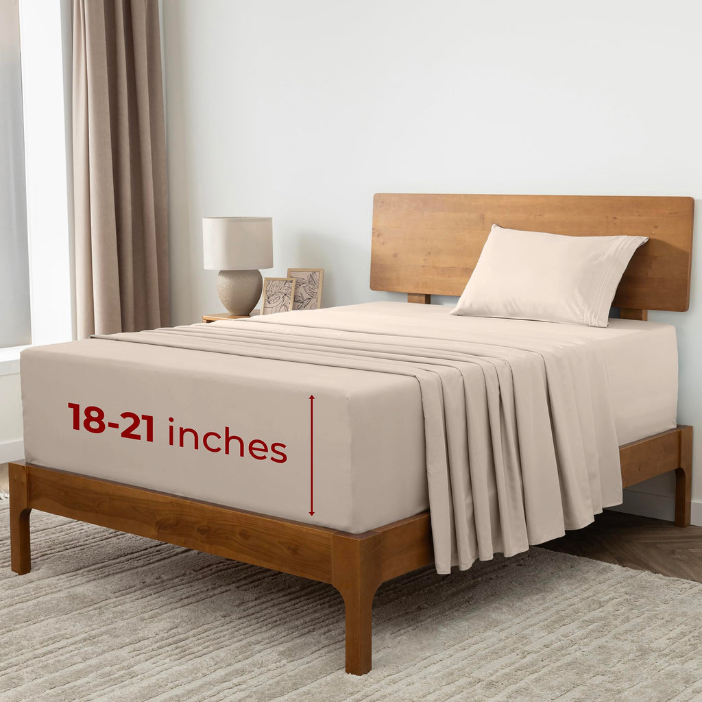 Mellanni Queen Sheets Set - 4 PC Iconic Collection Bedding - Hotel Luxury, Extra Soft, Cooling Bed Sheets - Wrinkle, Fade, Stain Resistant (Queen, White)