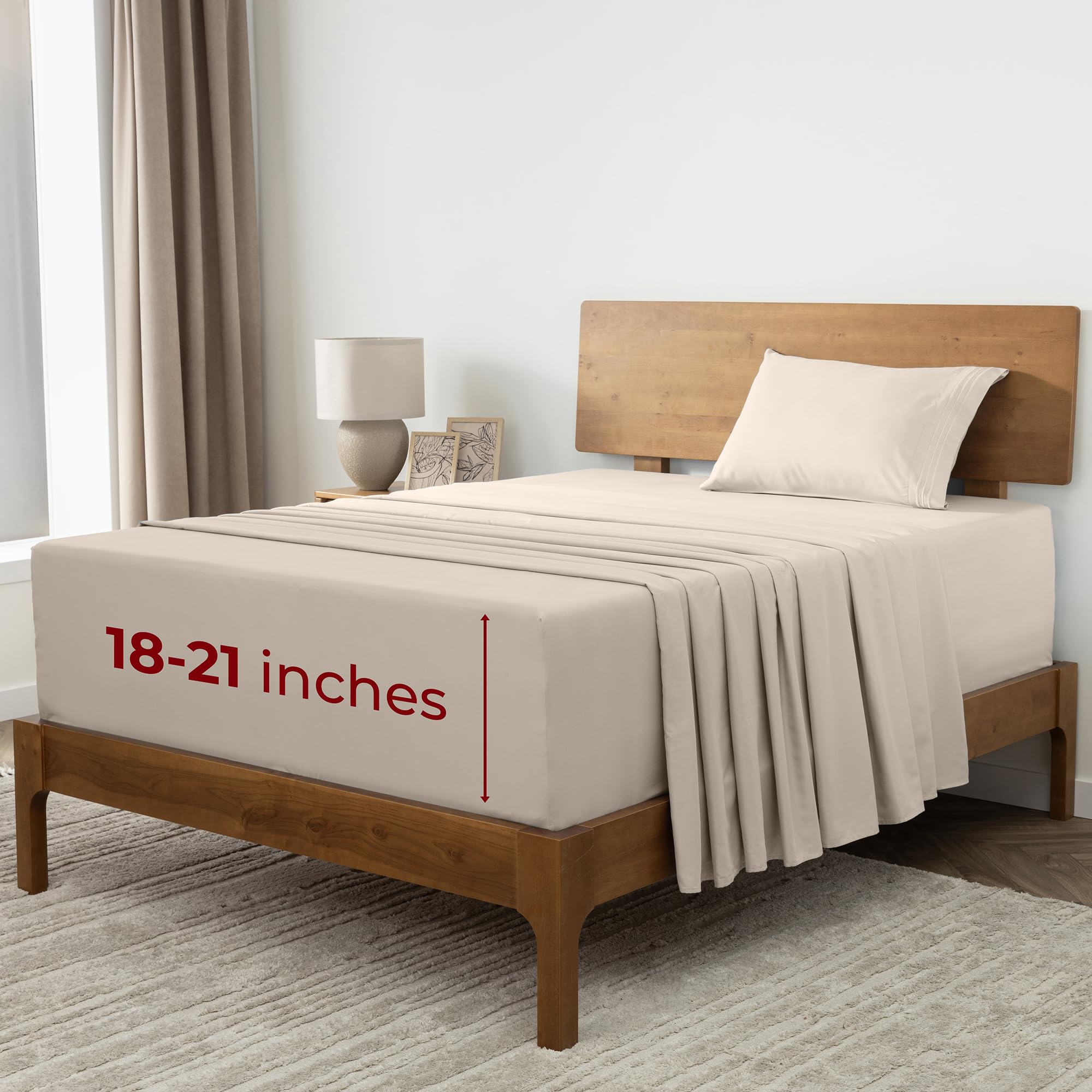 Mellanni Queen Sheets Set - 4 PC Iconic Collection Bedding - Hotel Luxury, Extra Soft, Cooling Bed Sheets - Wrinkle, Fade, Stain Resistant (Queen, White)