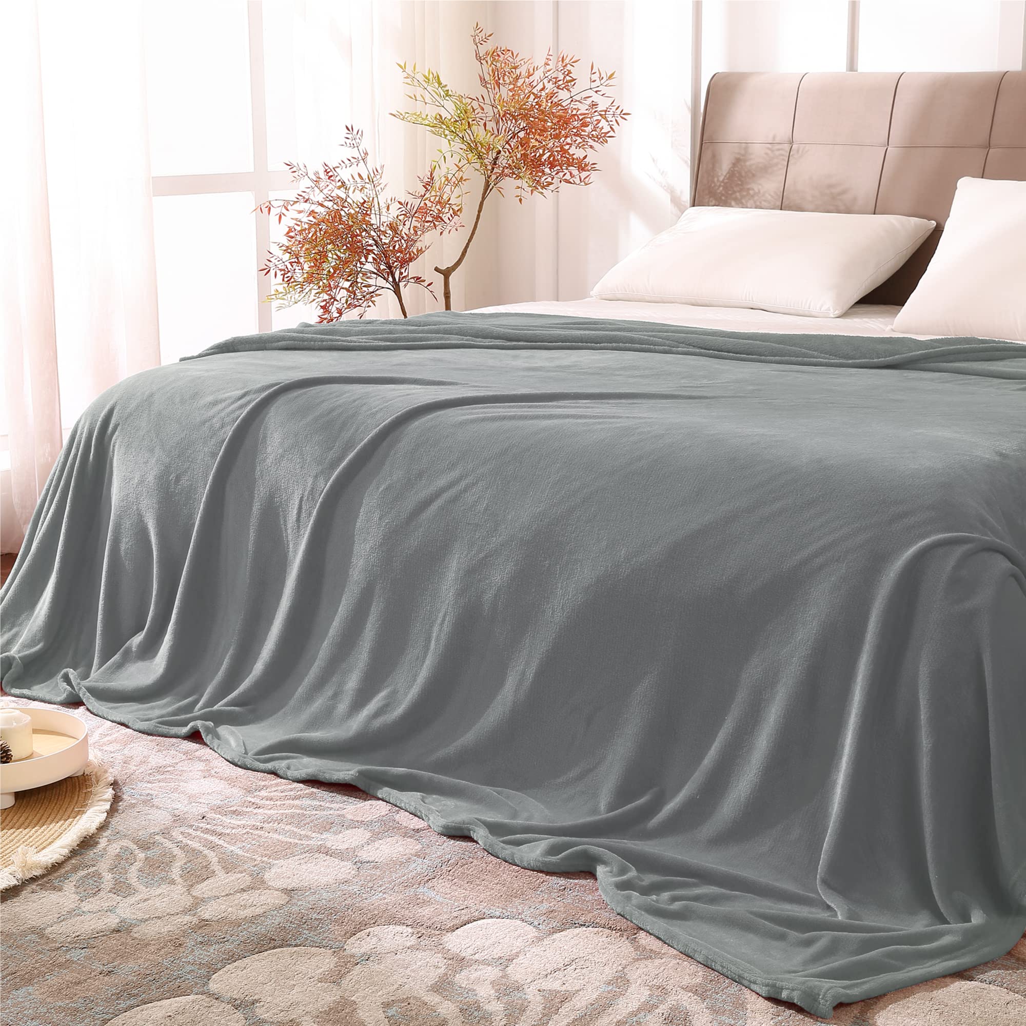 BEDELITE Fleece Blanket Black Throw Blankets for Couch & Bed, Luxury Plush Cozy Fuzzy Blanket 50x60 inches, Super Soft Warm Lightweight Throw Blanket for Travel Camping