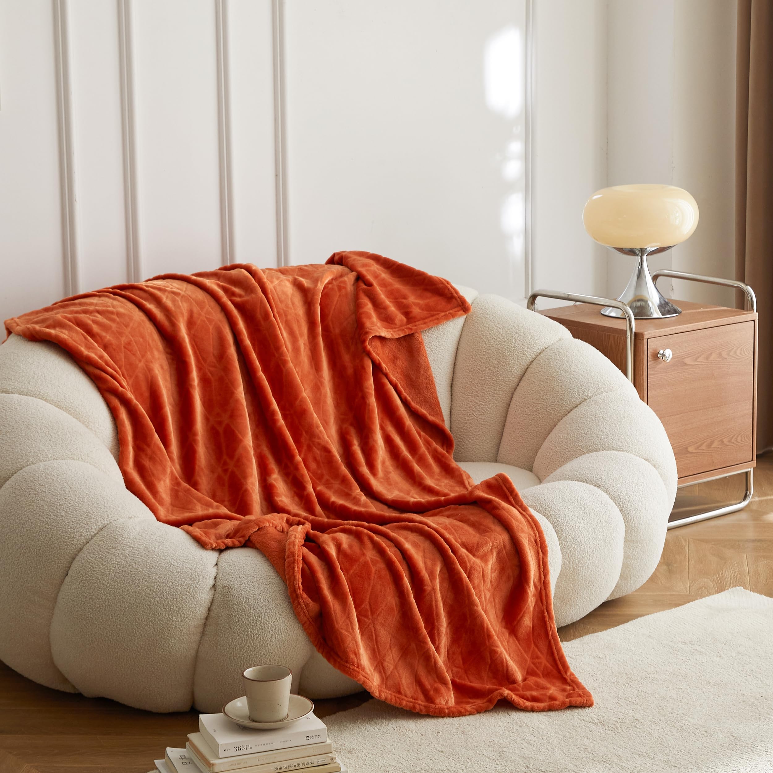 Simple&Opulence Coral Red Throw Blanket for Couch-Super Soft Fluffy Blankets for Women 50x70 Inches Cozy Lightweight Fleece Blanket for Home Decor