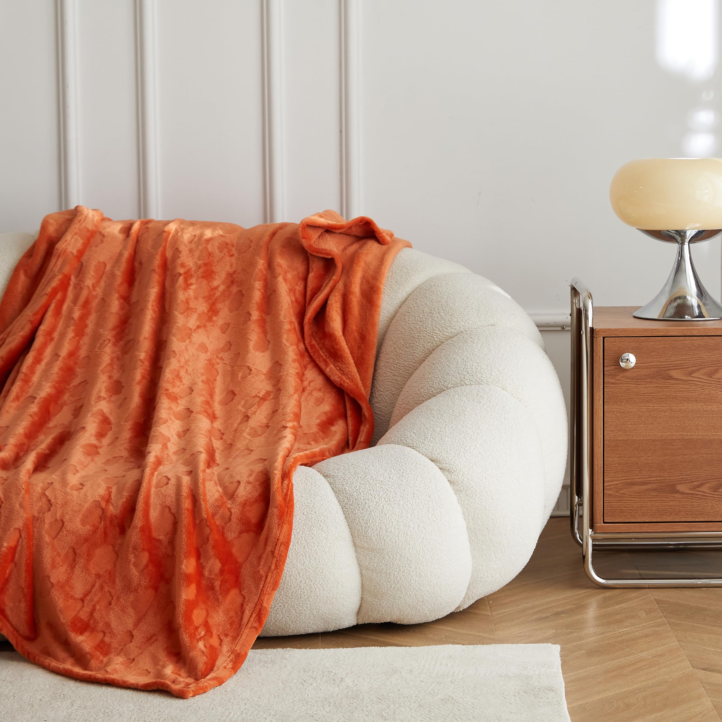 Simple&Opulence Coral Red Throw Blanket for Couch-Super Soft Fluffy Blankets for Women 50x70 Inches Cozy Lightweight Fleece Blanket for Home Decor