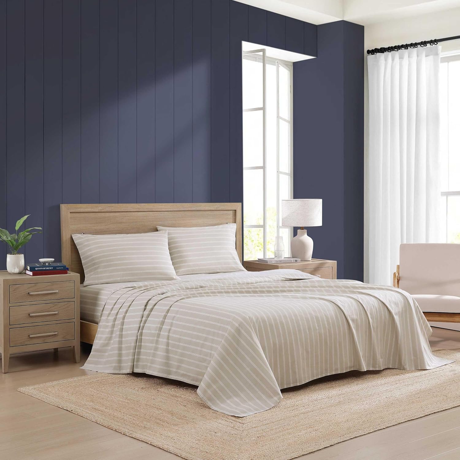 Tommy Hilfiger - Queen Bed Sheets, Crisp & Cool Cotton Percale Bedding with Matching Pillowcases, Lightweight Bed Set, Oeko-Tex Certified (Effortless Stripe Beige)