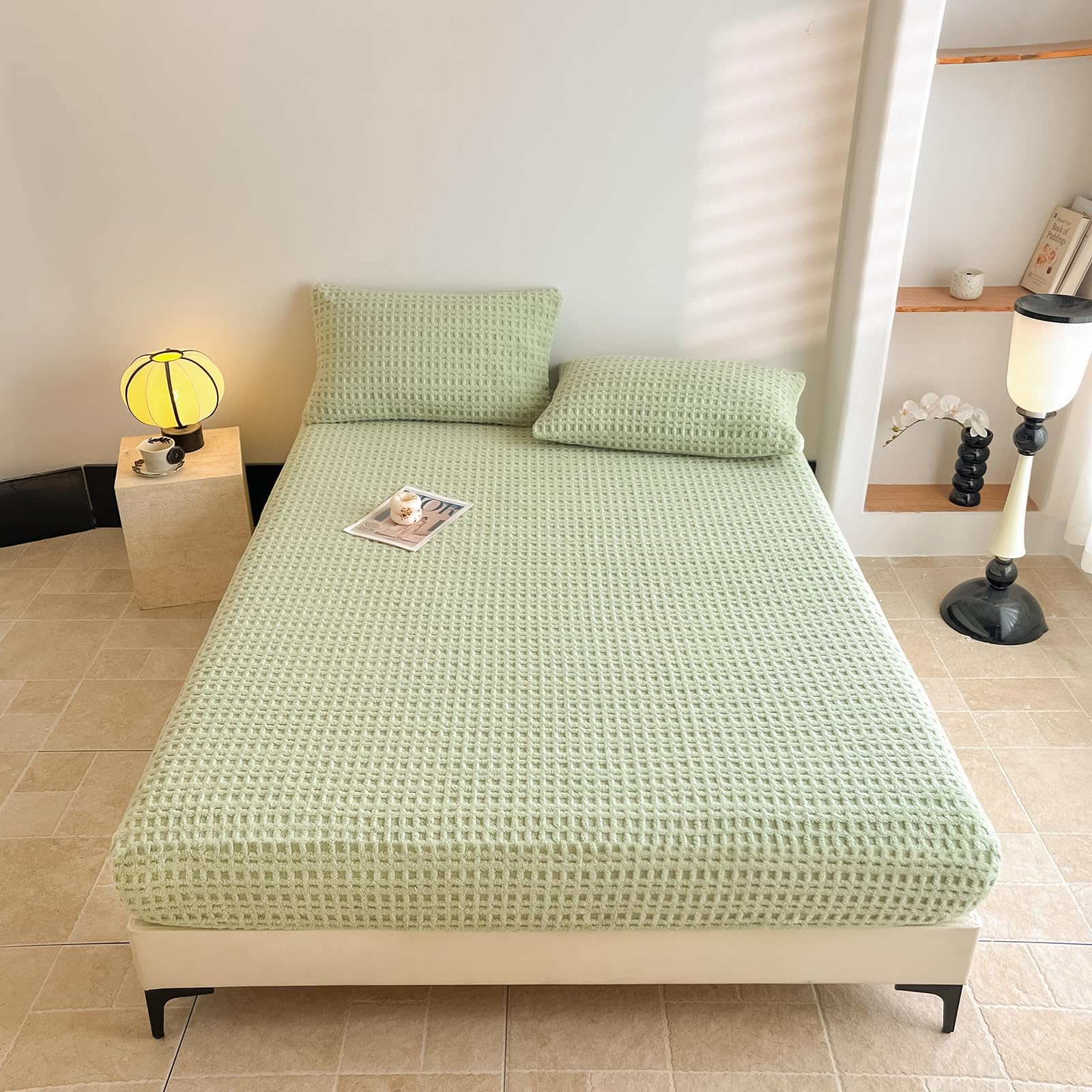 Velvet Fitted Sheet Full Size,Fleece Plush Bed Sheet Mattress Protector Cover with 15'' Deep Pocket Warm Fuzzy Bottom Sheet (Not Include Pillowcases)