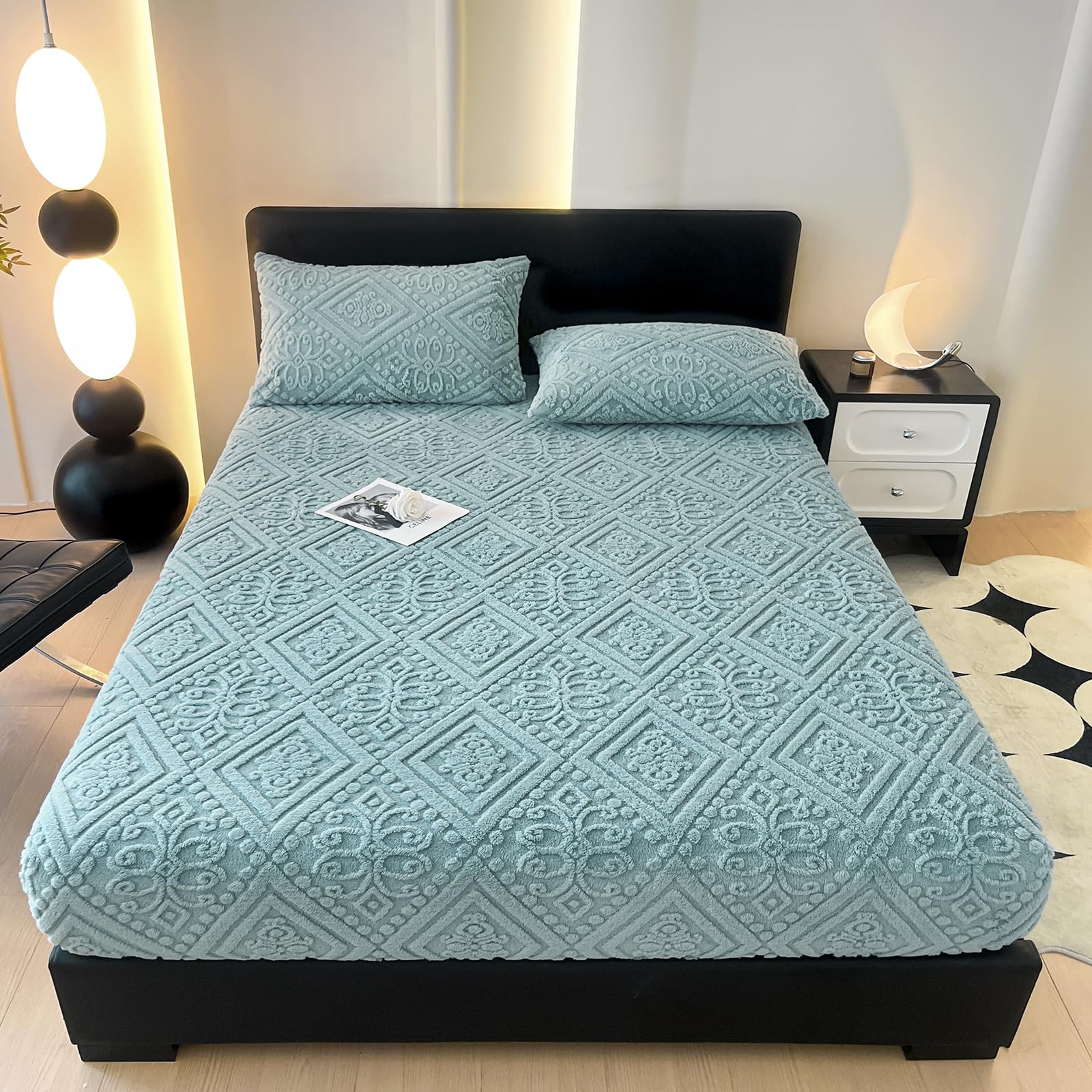 ZIQINPSQ Full Size Flannel Fitted Sheet - 1 Piece Winter Warm Deep Pocket (15") Bed Sheet, Shrink & Fade Resistant, Hotel Quality, Light Coral
