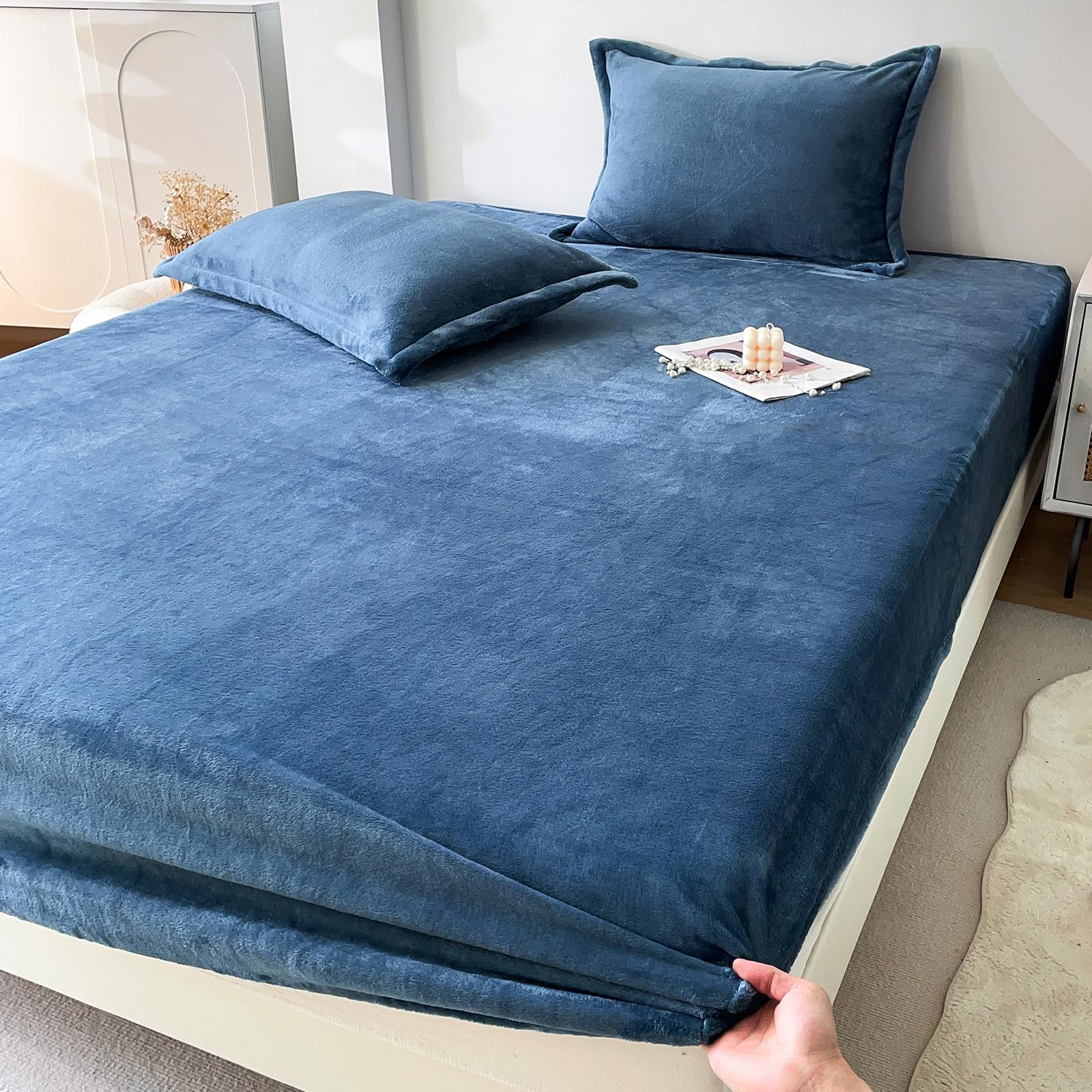 MorroMorn Fleece Sheets Queen Size Ultra Soft, Fuzzy Plush Flannel Sheet Set 3 Piece - All Season Bedding Set with 20" Deep Pocket Fitted & 2 Pillowcases, Luxury Velvet Warm Cozy (Pink)