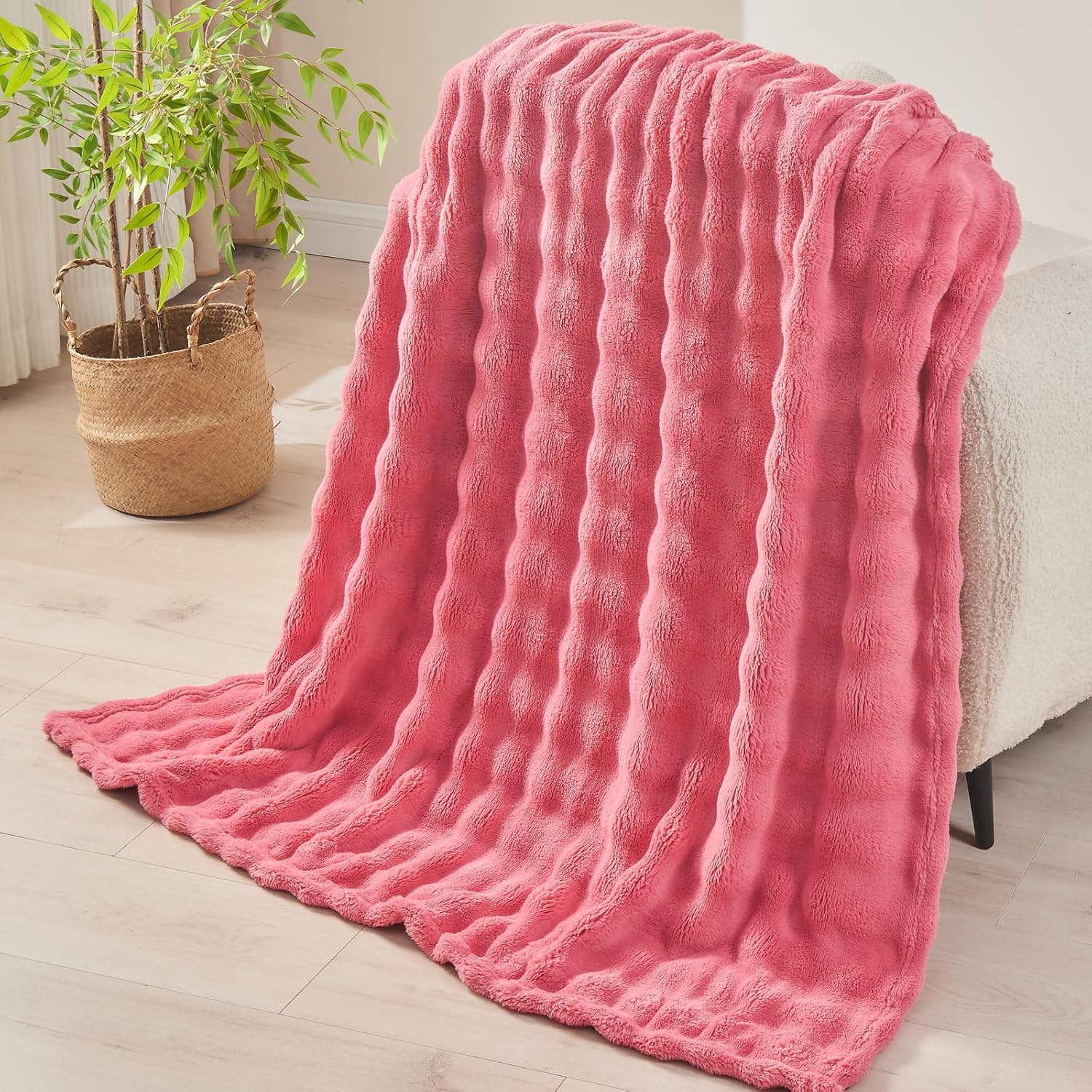 NEWCOSPLAY Throw Blanket for Couch Coral Pink Super Soft Flannel Fleece 3D Bubble Lightweight Bed Blanket All Season Use (Coral Pink, Throw(50"x60"))