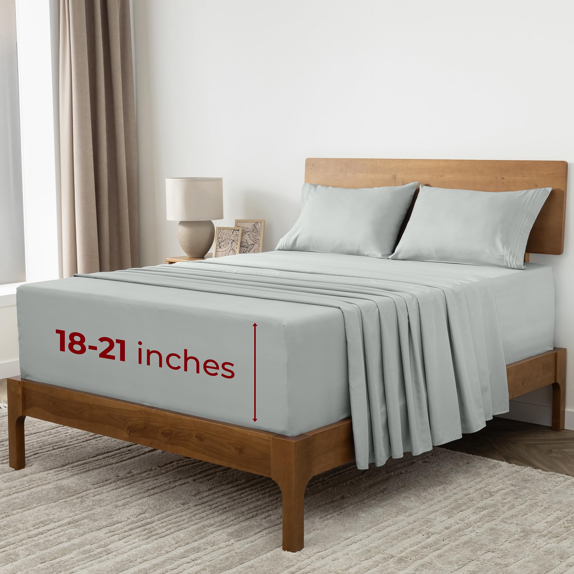 Mellanni Queen Sheets Set - 4 PC Iconic Collection Bedding - Hotel Luxury, Extra Soft, Cooling Bed Sheets - Wrinkle, Fade, Stain Resistant (Queen, White)