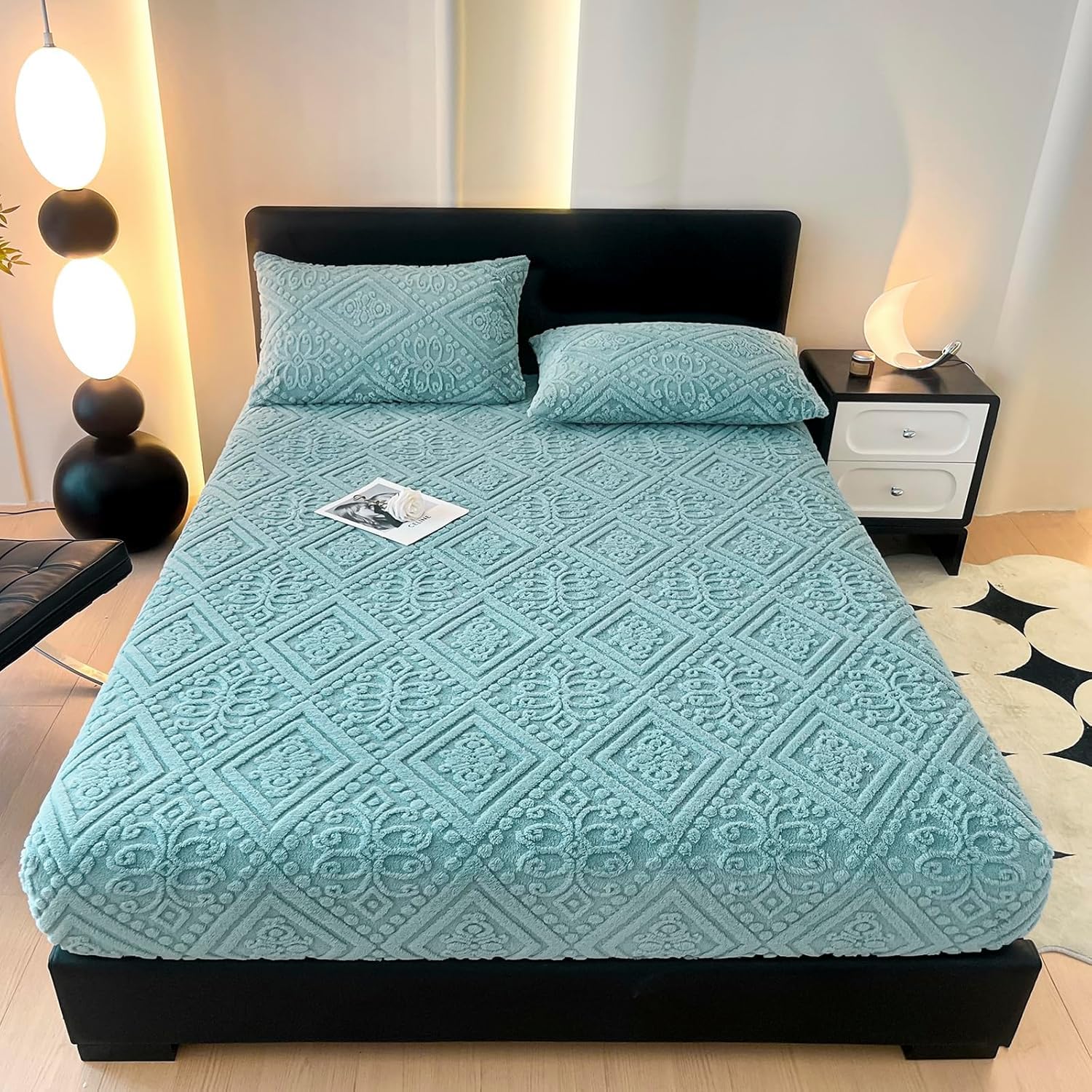 ZIQINPSQ Full Size Flannel Fitted Sheet - 1 Piece Winter Warm Deep Pocket (15") Bed Sheet, Shrink & Fade Resistant, Hotel Quality, Light Coral