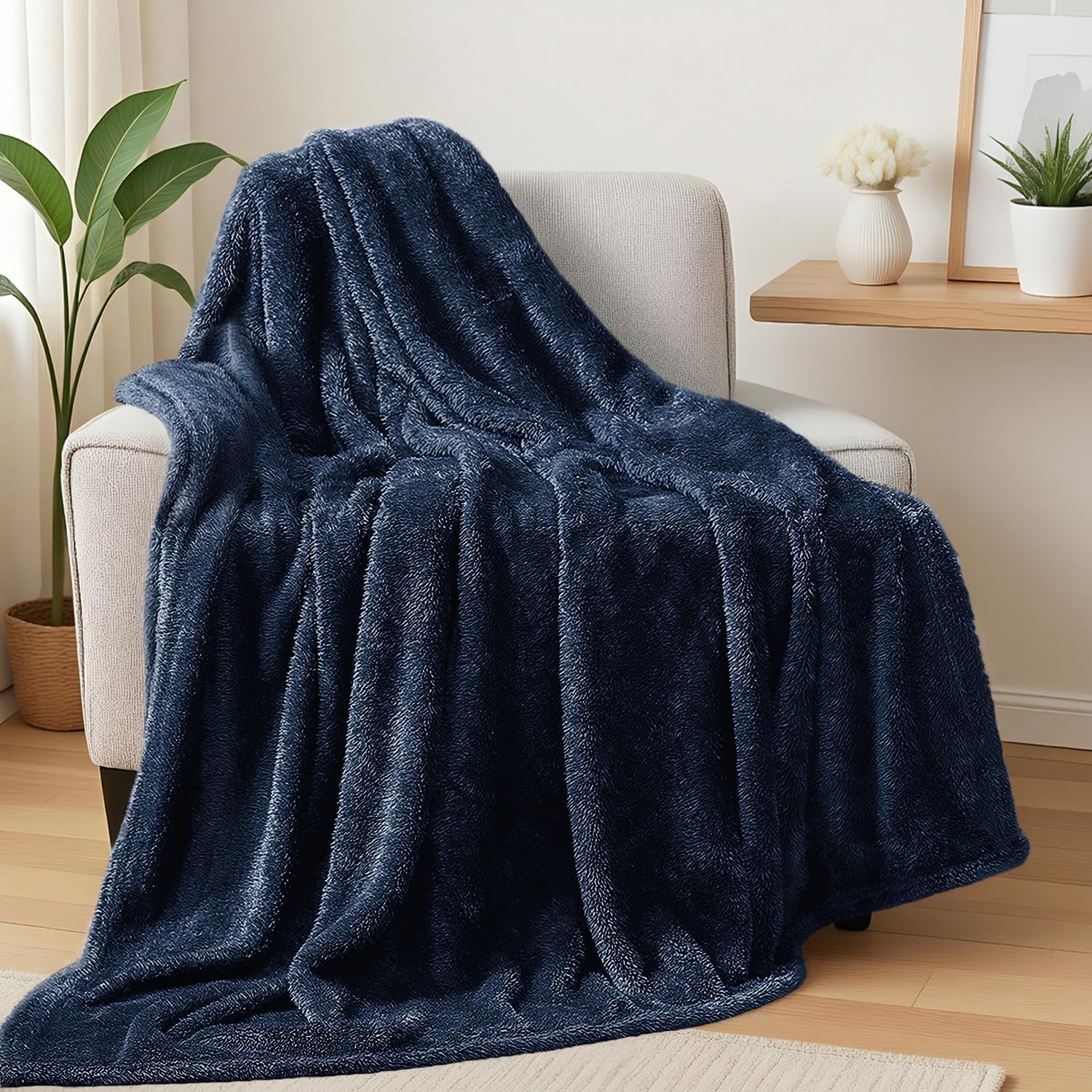 Exclusivo Mezcla Plush Fuzzy Fleece Throw Blanket Extra Large, Super Soft, Fluffy and Warm Blankets for Couch, Bed, All Season Use (50x70 Inches, Pink)