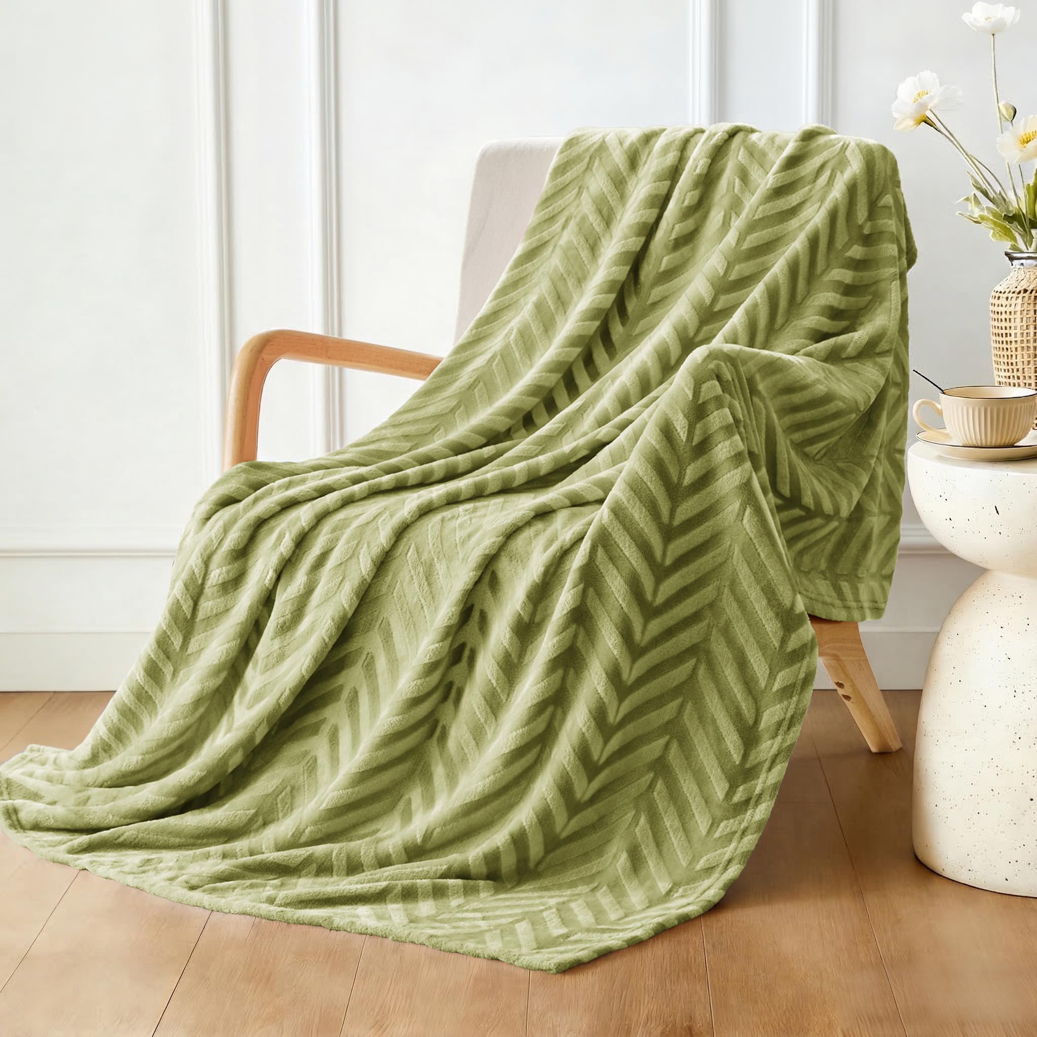 Whale Flotilla Flannel Fleece Throw Blanket for Couch Sofa Bed, Lightweight Breathable Soft Throws Plush Fluffy Chevron Design Decorative Blankets for All Season, 50x60 Inch, Coral