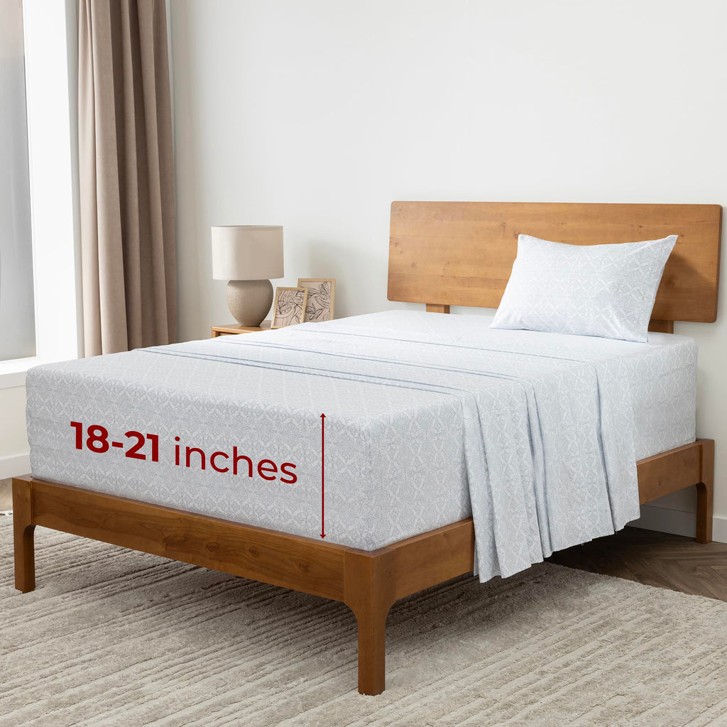 Mellanni Queen Sheets Set - 4 PC Iconic Collection Bedding - Hotel Luxury, Extra Soft, Cooling Bed Sheets - Wrinkle, Fade, Stain Resistant (Queen, White)