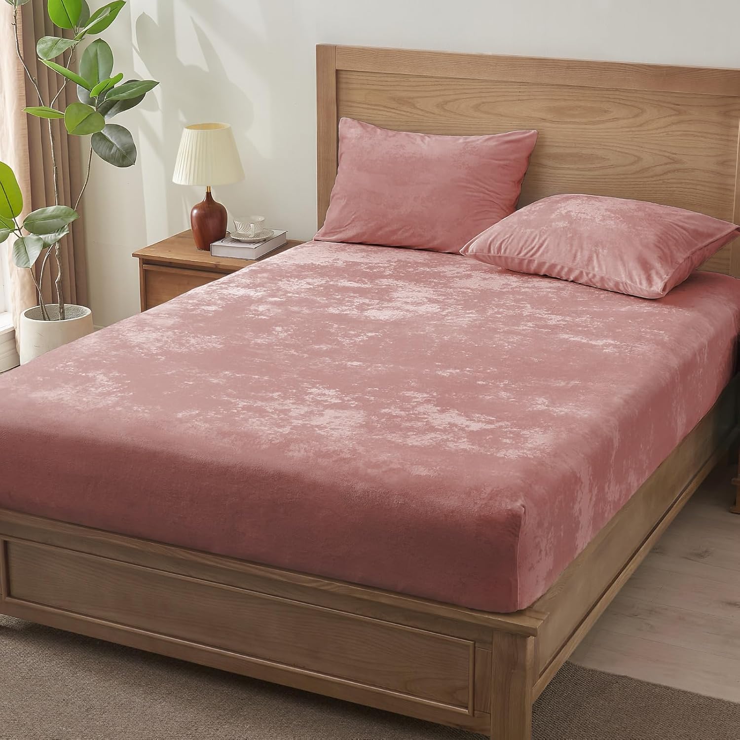 BEDELITE Velvet Fitted Sheet and Pillowcases Set, Luxury Soft Fuzzy Bottom Sheet with Reinforced Elastic Corner Straps, Deep Pocket up to 15 Inch, 1 Fitted Sheet and 2 Pillowcases (Queen, Dusty Pink)
