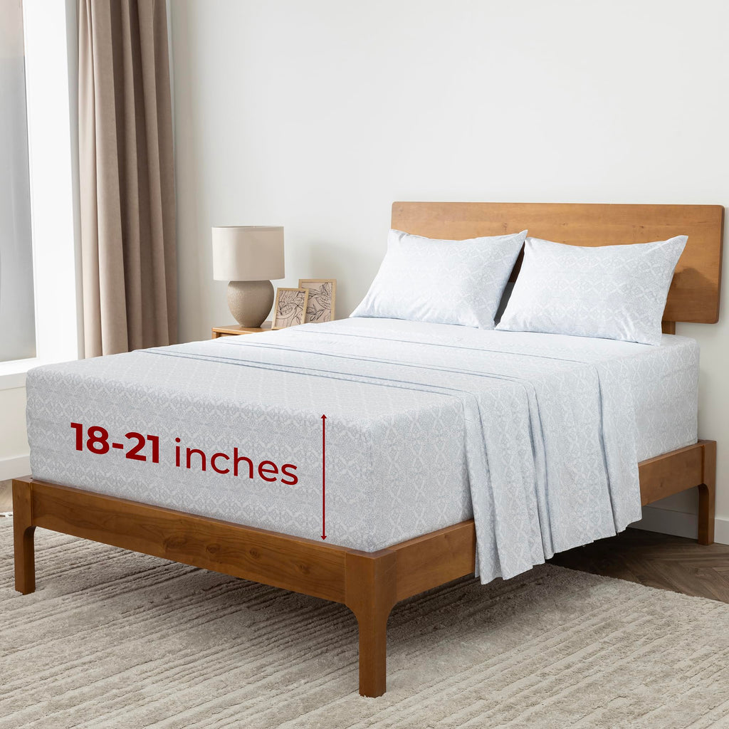 Mellanni Queen Sheets Set - 4 PC Iconic Collection Bedding - Hotel Luxury, Extra Soft, Cooling Bed Sheets - Wrinkle, Fade, Stain Resistant (Queen, White)