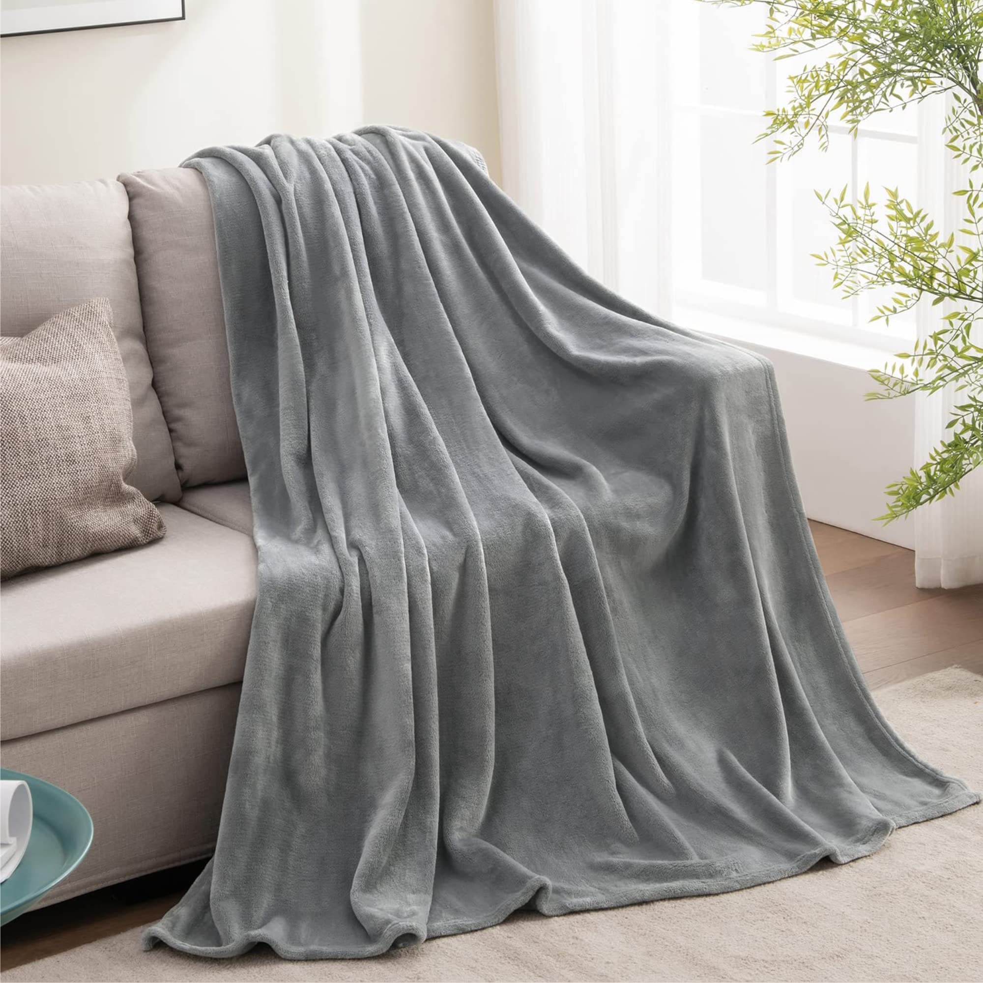 BEDELITE Fleece Blanket Black Throw Blankets for Couch & Bed, Luxury Plush Cozy Fuzzy Blanket 50x60 inches, Super Soft Warm Lightweight Throw Blanket for Travel Camping