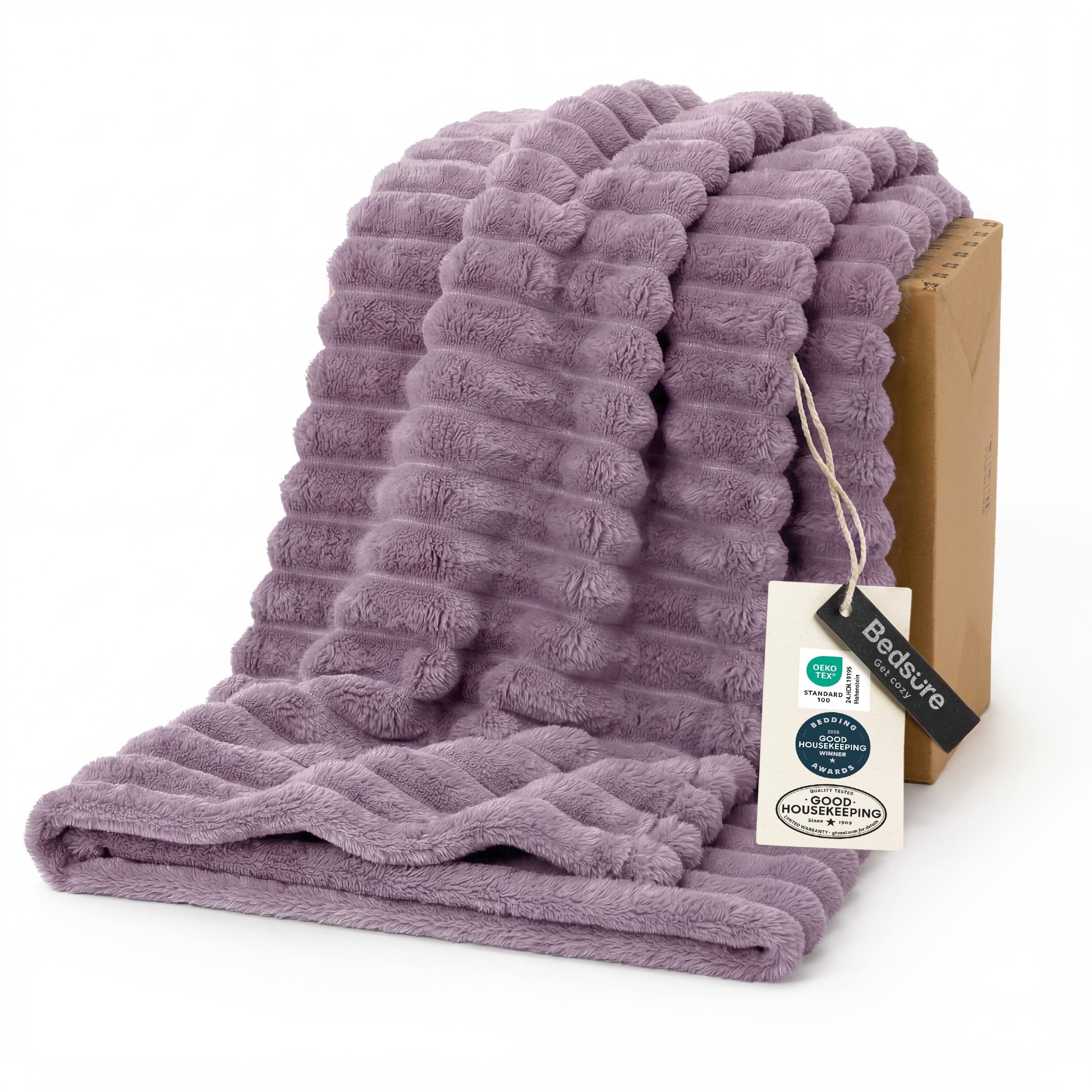 Bedsure GentleSoft Pink Throw Blanket for Couch - Birthday Gifts for Teenage Girls Sister Women Teacher Graduation Gifts, Cozy Cute Fleece Bed Throw Blanket, Coral Pink Room Home Decor, 50x60 Inches
