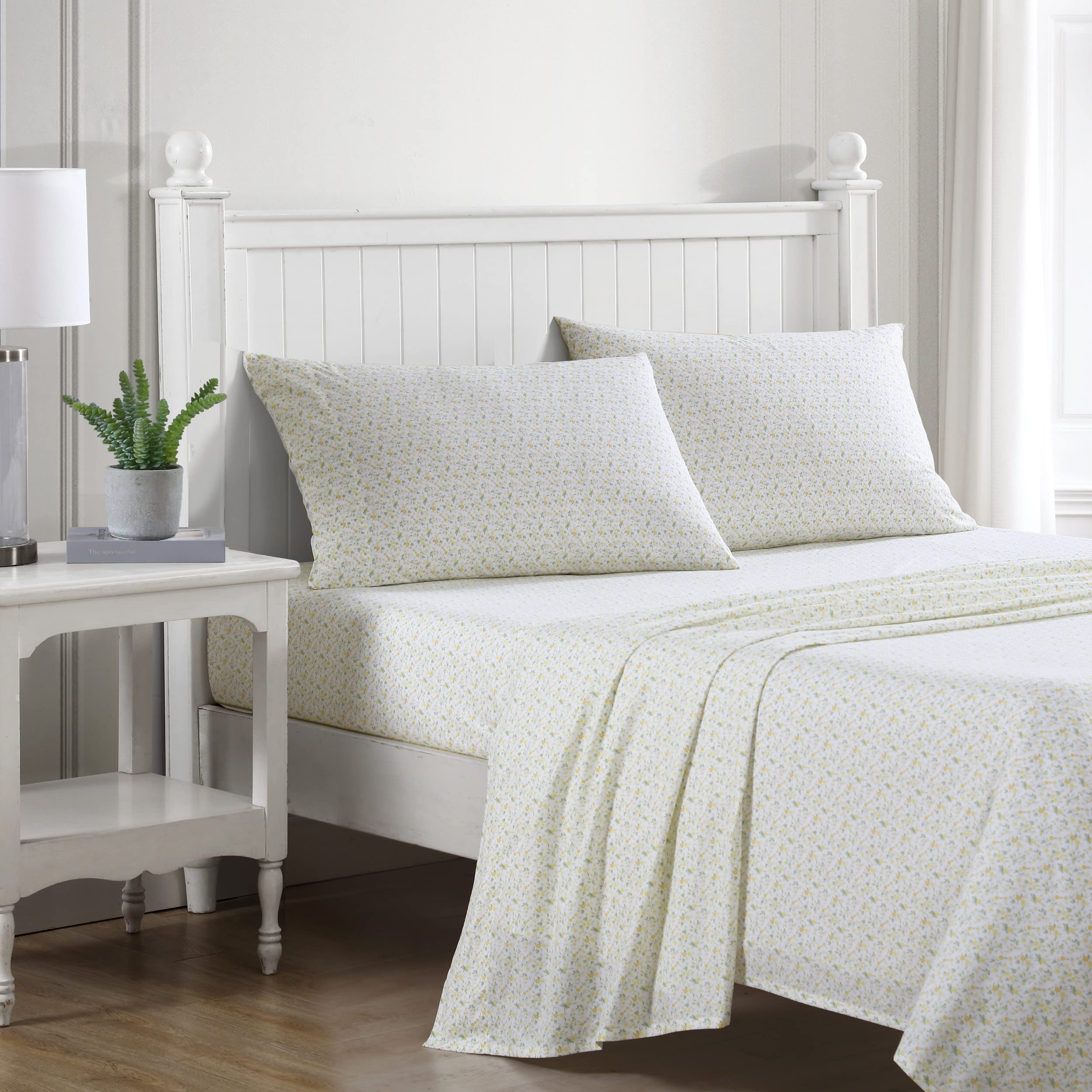 Laura Ashley - Queen Sheet Set, Crisp & Cool Sheets w/a Naturally Smooth Cotton Percale Feel, Deep Pocket, Bed Sheets with Matching Pillowcases & Fitted Sheet (Francesca Blue)