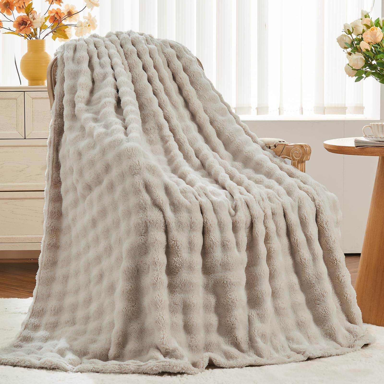 NEWCOSPLAY Throw Blanket for Couch Coral Pink Super Soft Flannel Fleece 3D Bubble Lightweight Bed Blanket All Season Use (Coral Pink, Throw(50"x60"))