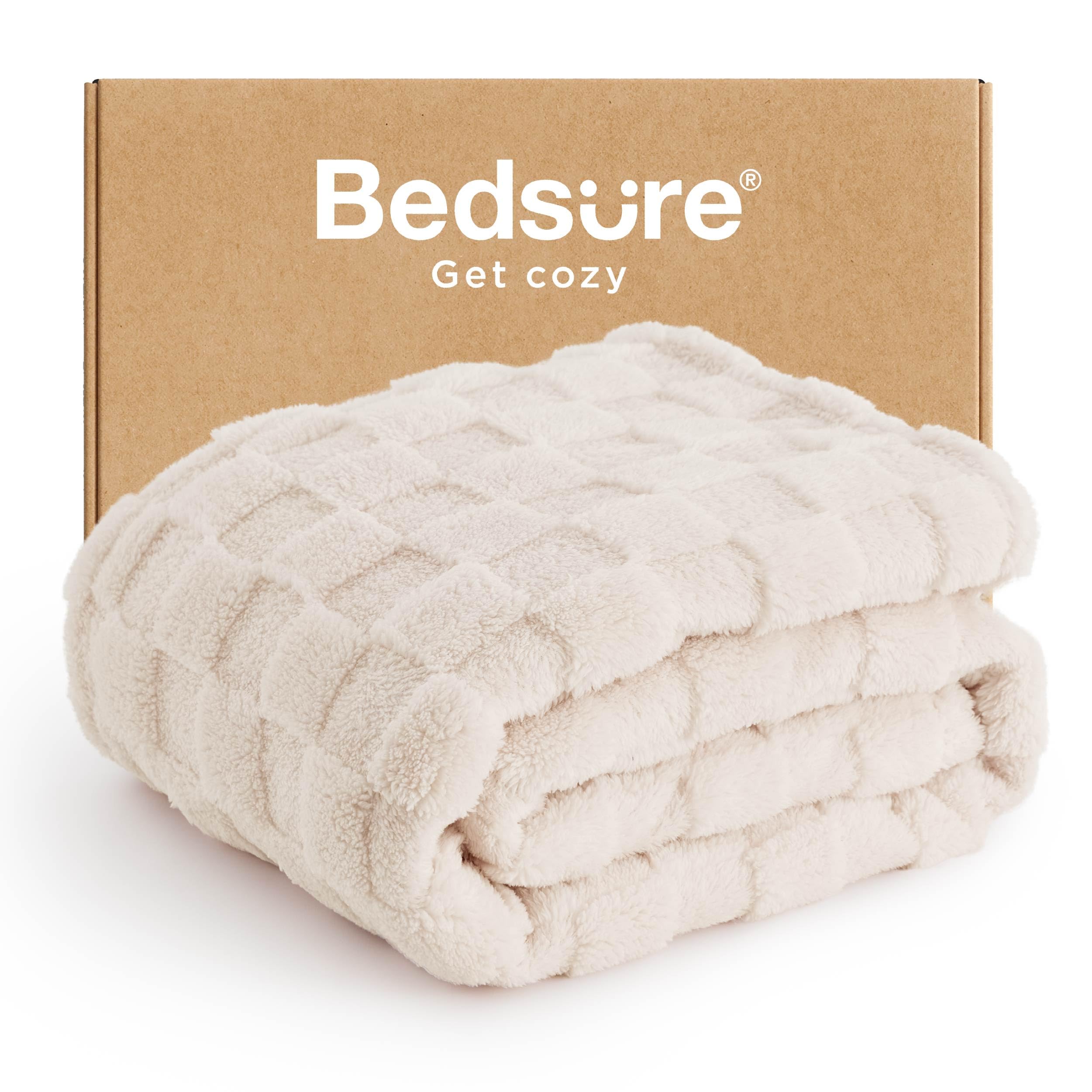 Bedsure GentleSoft Sage Green Throw Blanket for Couch - Checkered Fleece Mothers Gifts Day Blankets, Cute Soft Cozy Spring Summer Throw for Bedroom Home Decor Gifts for Girls, 50x60 Inches