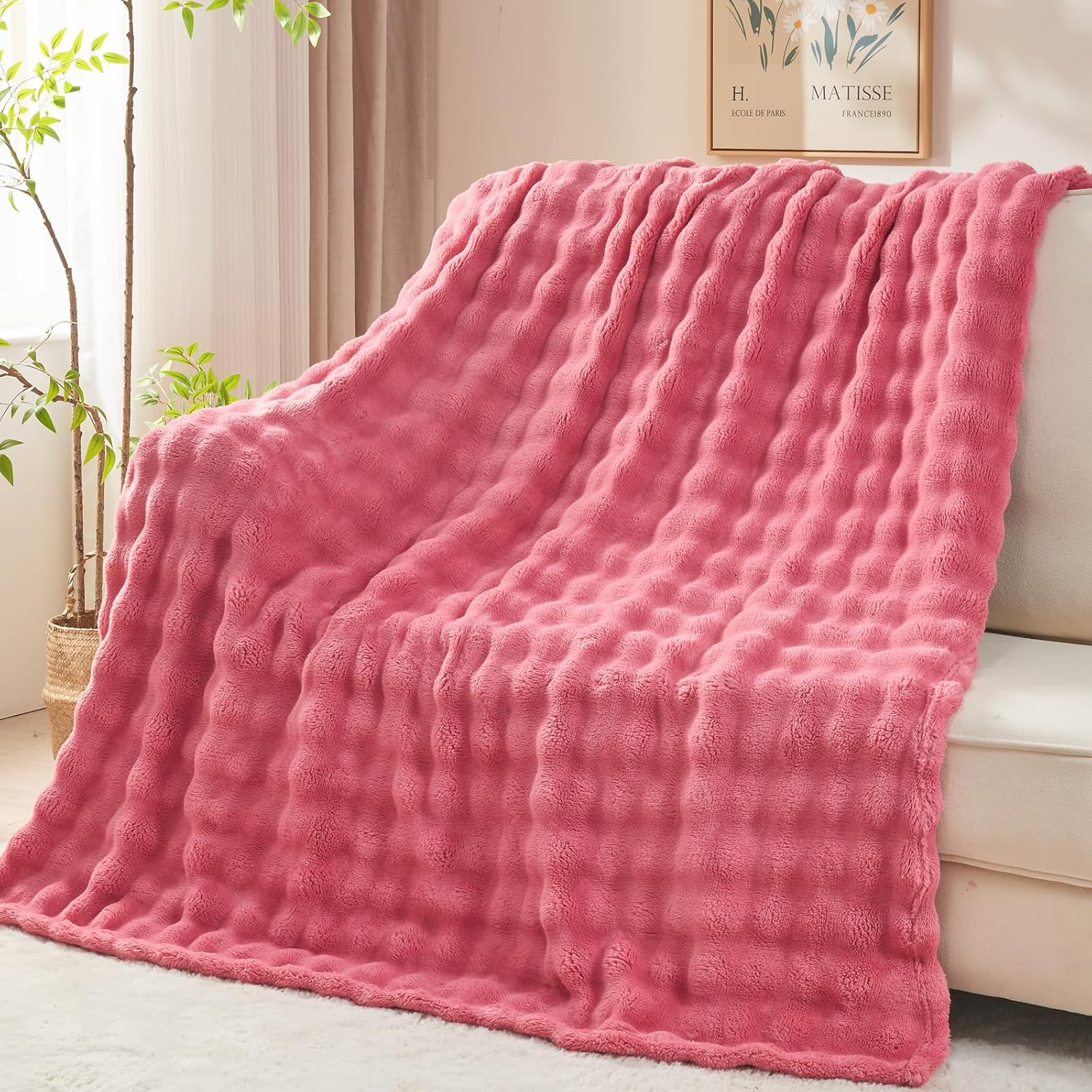 NEWCOSPLAY Throw Blanket for Couch Coral Pink Super Soft Flannel Fleece 3D Bubble Lightweight Bed Blanket All Season Use (Coral Pink, Throw(50"x60"))