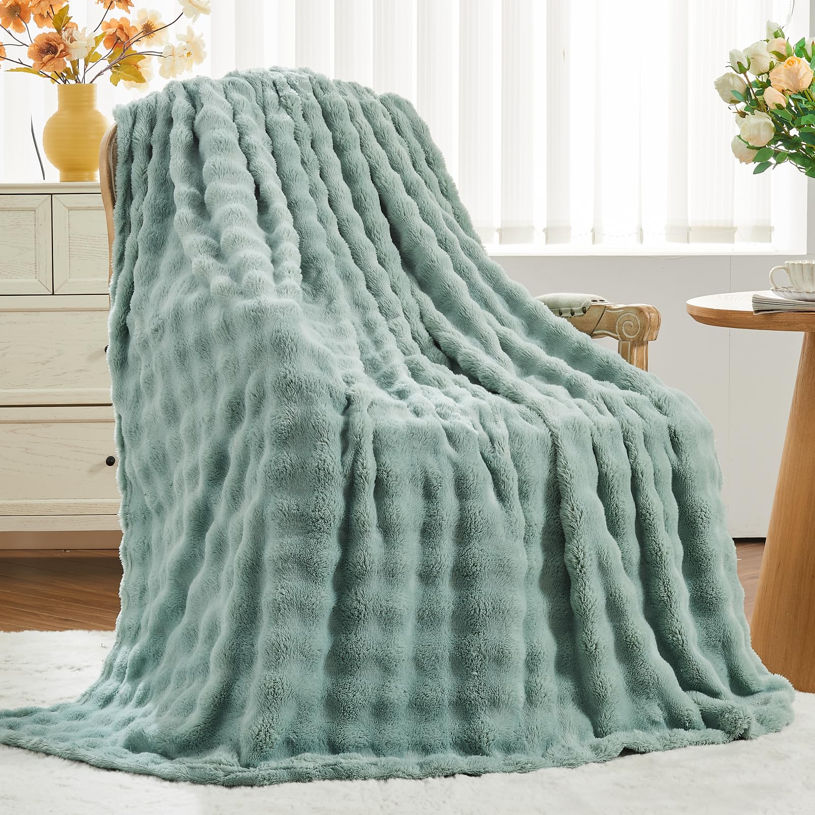 NEWCOSPLAY Throw Blanket for Couch Coral Pink Super Soft Flannel Fleece 3D Bubble Lightweight Bed Blanket All Season Use (Coral Pink, Throw(50"x60"))