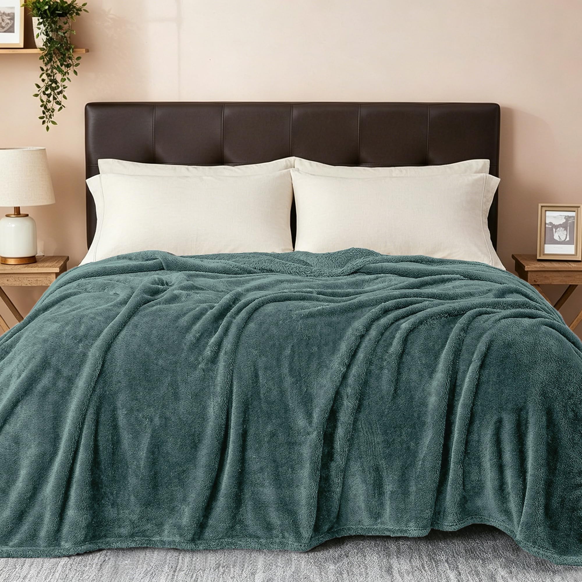 Exclusivo Mezcla Plush Fuzzy Fleece Throw Blanket Extra Large, Super Soft, Fluffy and Warm Blankets for Couch, Bed, All Season Use (50x70 Inches, Pink)