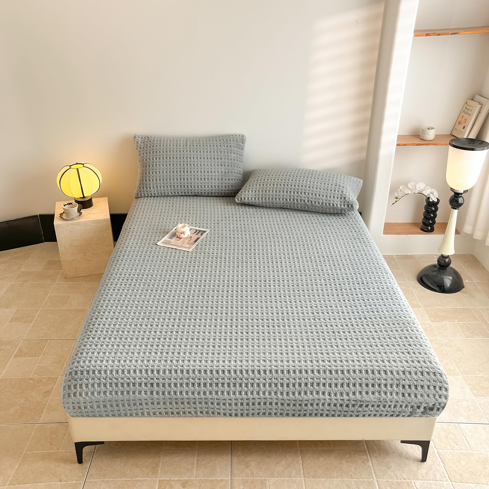 Velvet Fitted Sheet Full Size,Fleece Plush Bed Sheet Mattress Protector Cover with 15'' Deep Pocket Warm Fuzzy Bottom Sheet (Not Include Pillowcases)