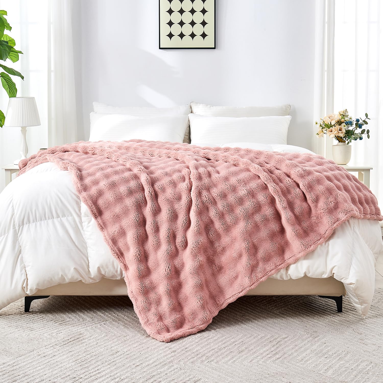 Wajade Soft Fleece Throw Blanket for Couch, 60x80 Inches 3D Bubble Decorative Cozy Fuzzy Flannel Blanket, Lightweight Warm Blanket for Bed Office, Coral Pink