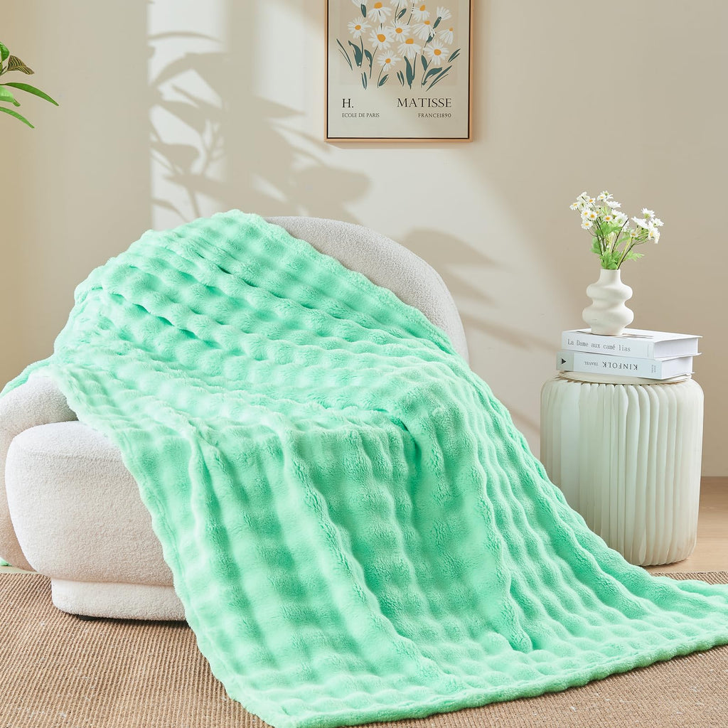 NEWCOSPLAY Throw Blanket for Couch Coral Pink Super Soft Flannel Fleece 3D Bubble Lightweight Bed Blanket All Season Use (Coral Pink, Throw(50"x60"))