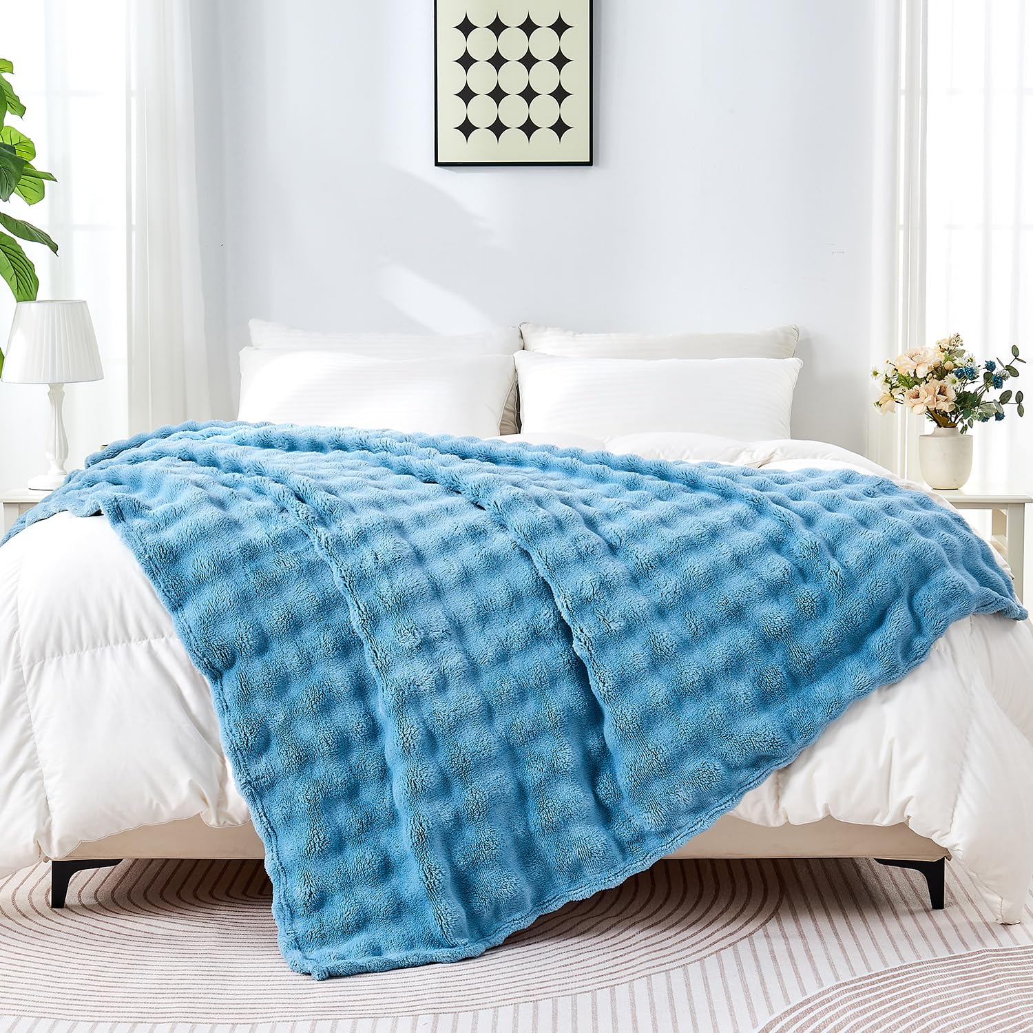 Wajade Soft Fleece Throw Blanket for Couch, 60x80 Inches 3D Bubble Decorative Cozy Fuzzy Flannel Blanket, Lightweight Warm Blanket for Bed Office, Coral Pink