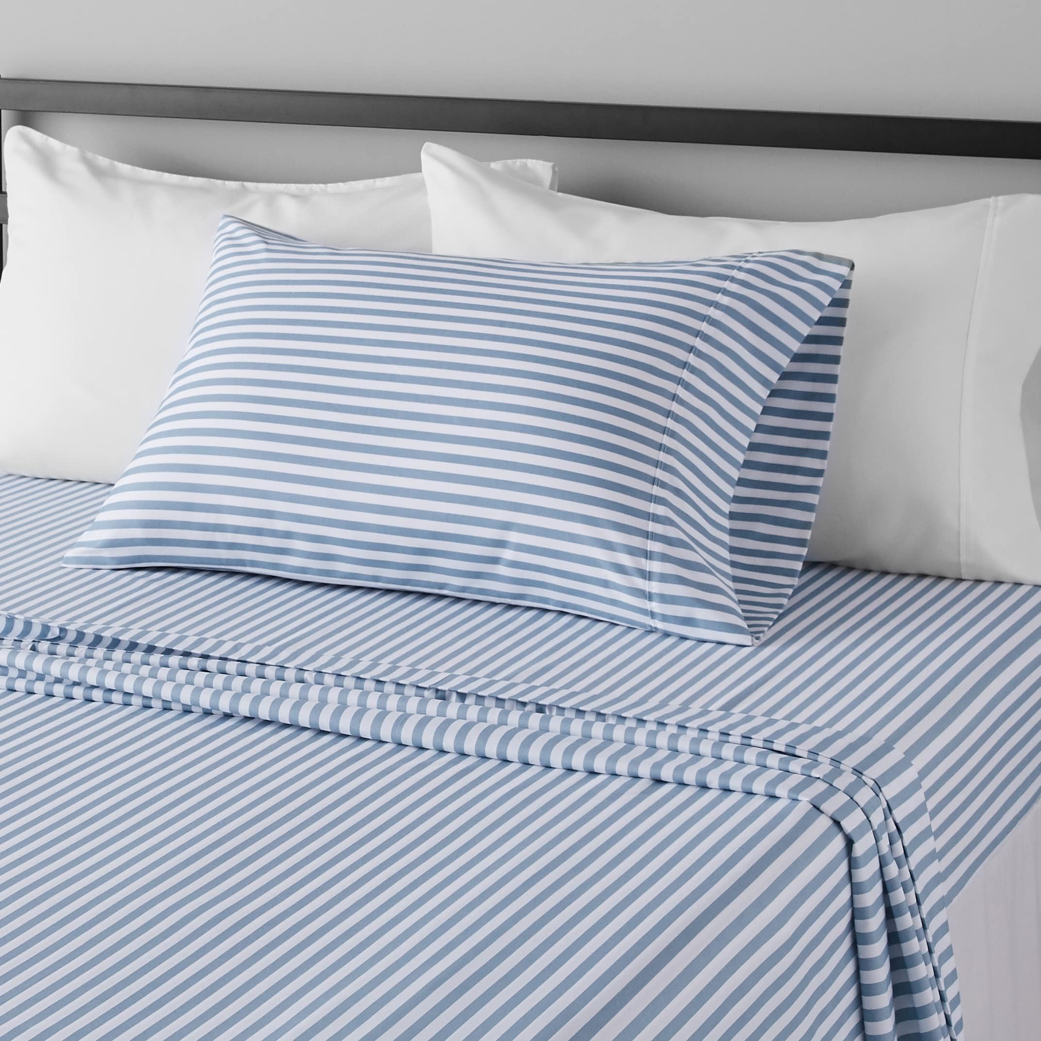 Amazon Basics Breathable, Wrinkle Free Lightweight Microfiber 4-Piece Bed Sheet Set with 14-Inch Deep Pockets, Includes Comfortable Pillowcases, Queen, Peachy Coral, Solid
