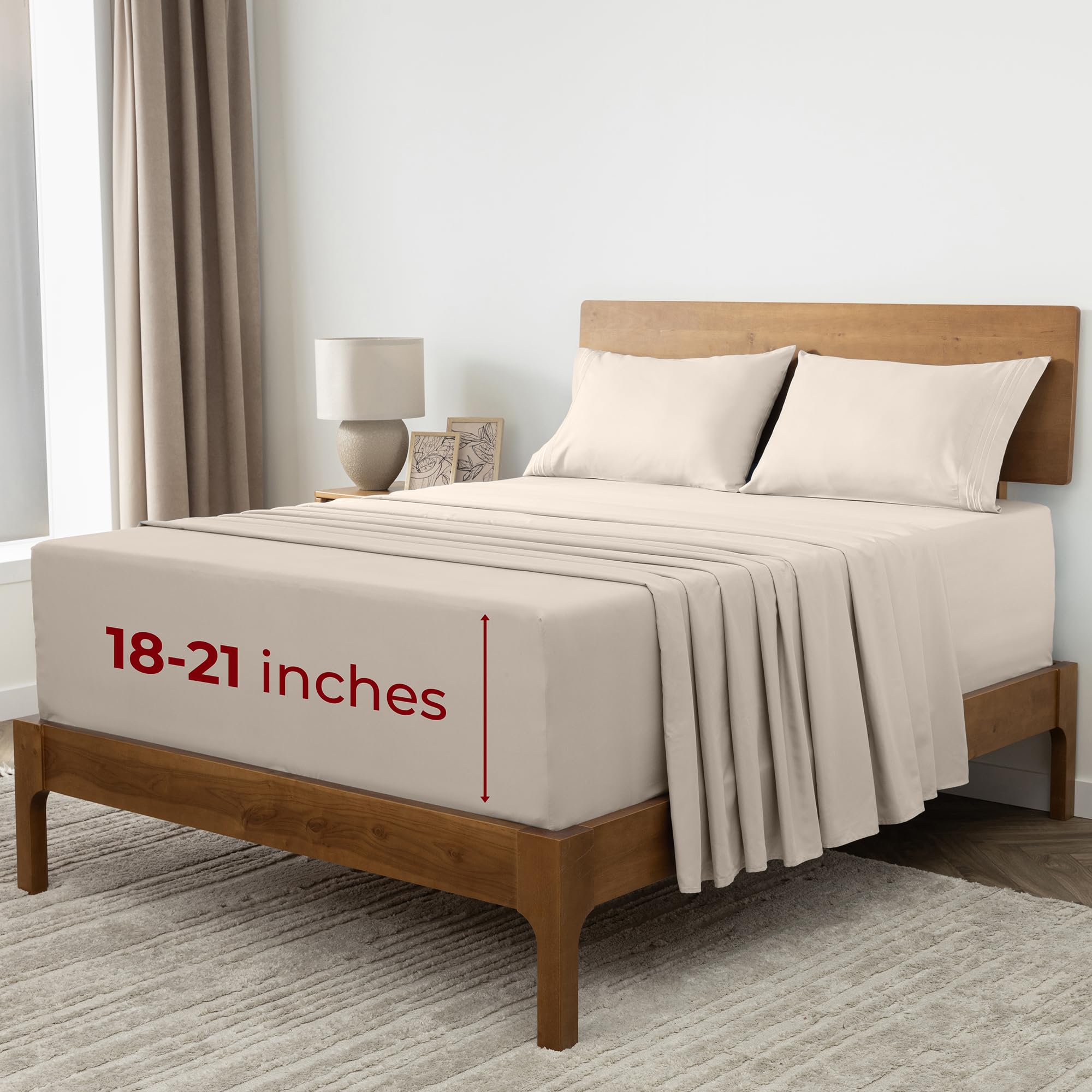 Mellanni Queen Sheets Set - 4 PC Iconic Collection Bedding - Hotel Luxury, Extra Soft, Cooling Bed Sheets - Wrinkle, Fade, Stain Resistant (Queen, White)