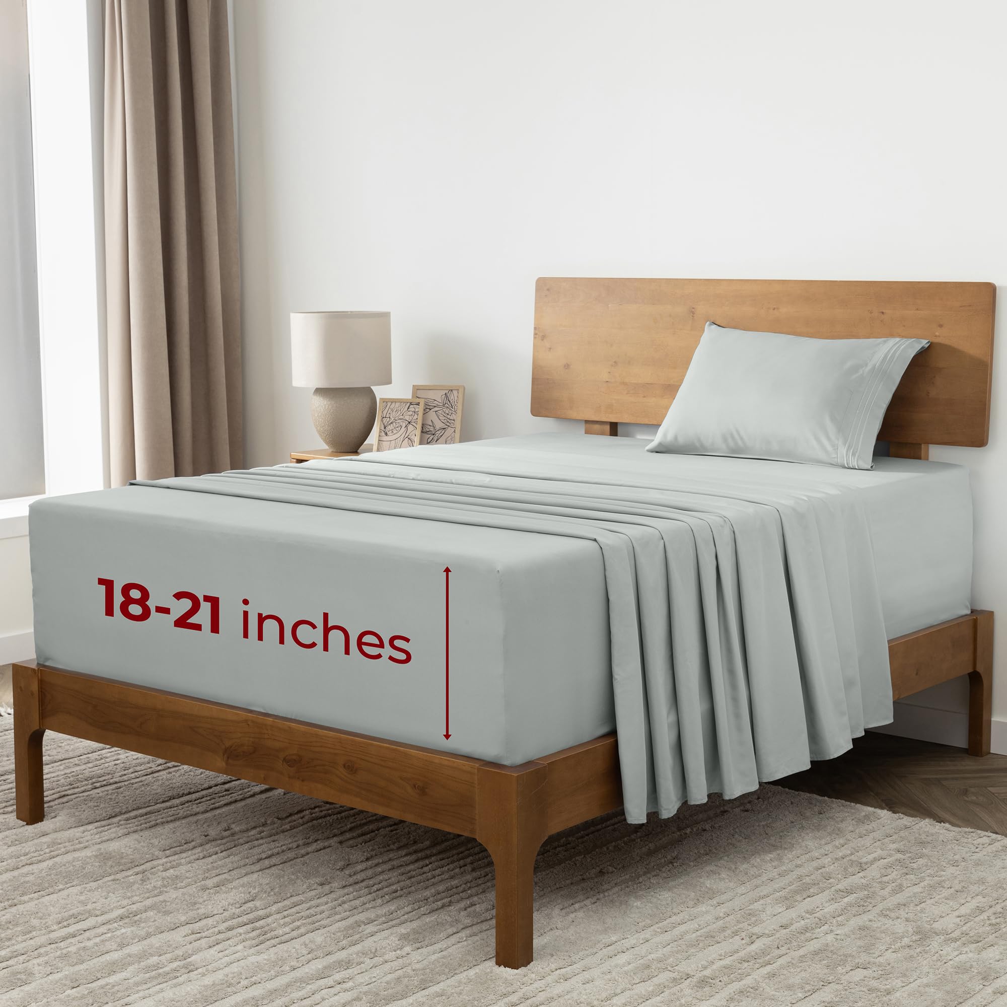 Mellanni Queen Sheets Set - 4 PC Iconic Collection Bedding - Hotel Luxury, Extra Soft, Cooling Bed Sheets - Wrinkle, Fade, Stain Resistant (Queen, White)