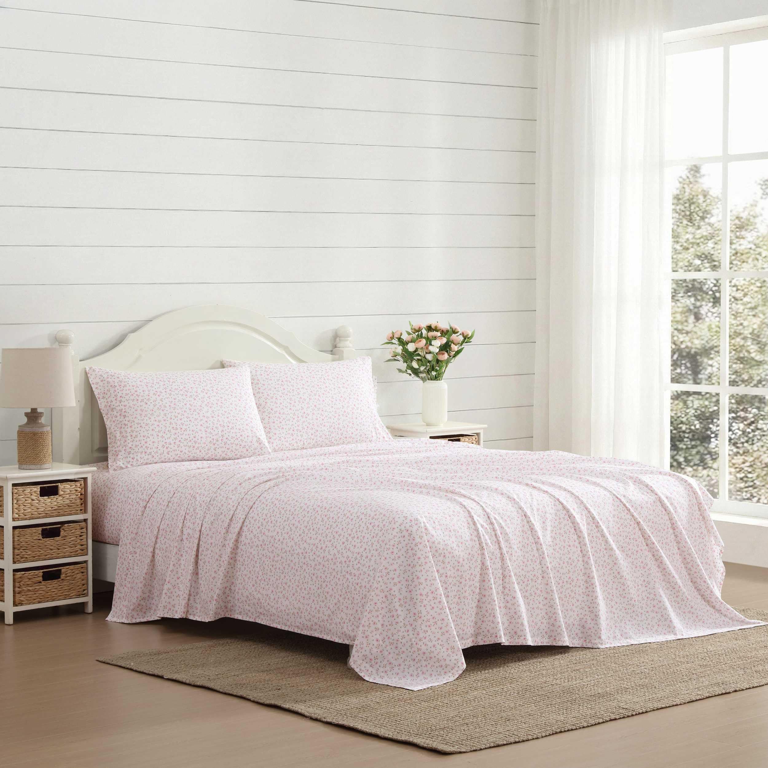 Laura Ashley - Queen Sheet Set, Crisp & Cool Sheets w/a Naturally Smooth Cotton Percale Feel, Deep Pocket, Bed Sheets with Matching Pillowcases & Fitted Sheet (Francesca Blue)