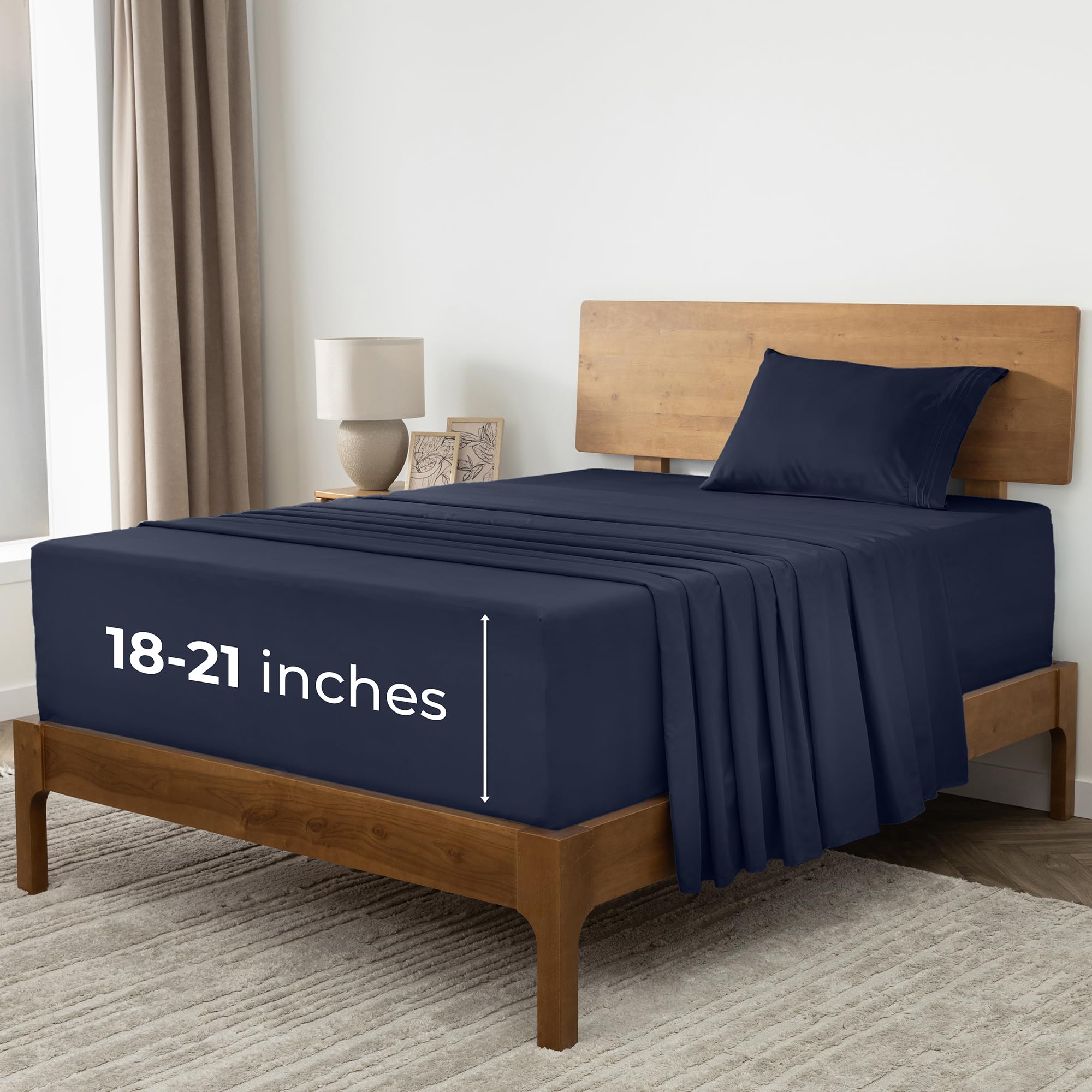 Mellanni Queen Sheets Set - 4 PC Iconic Collection Bedding - Hotel Luxury, Extra Soft, Cooling Bed Sheets - Wrinkle, Fade, Stain Resistant (Queen, White)