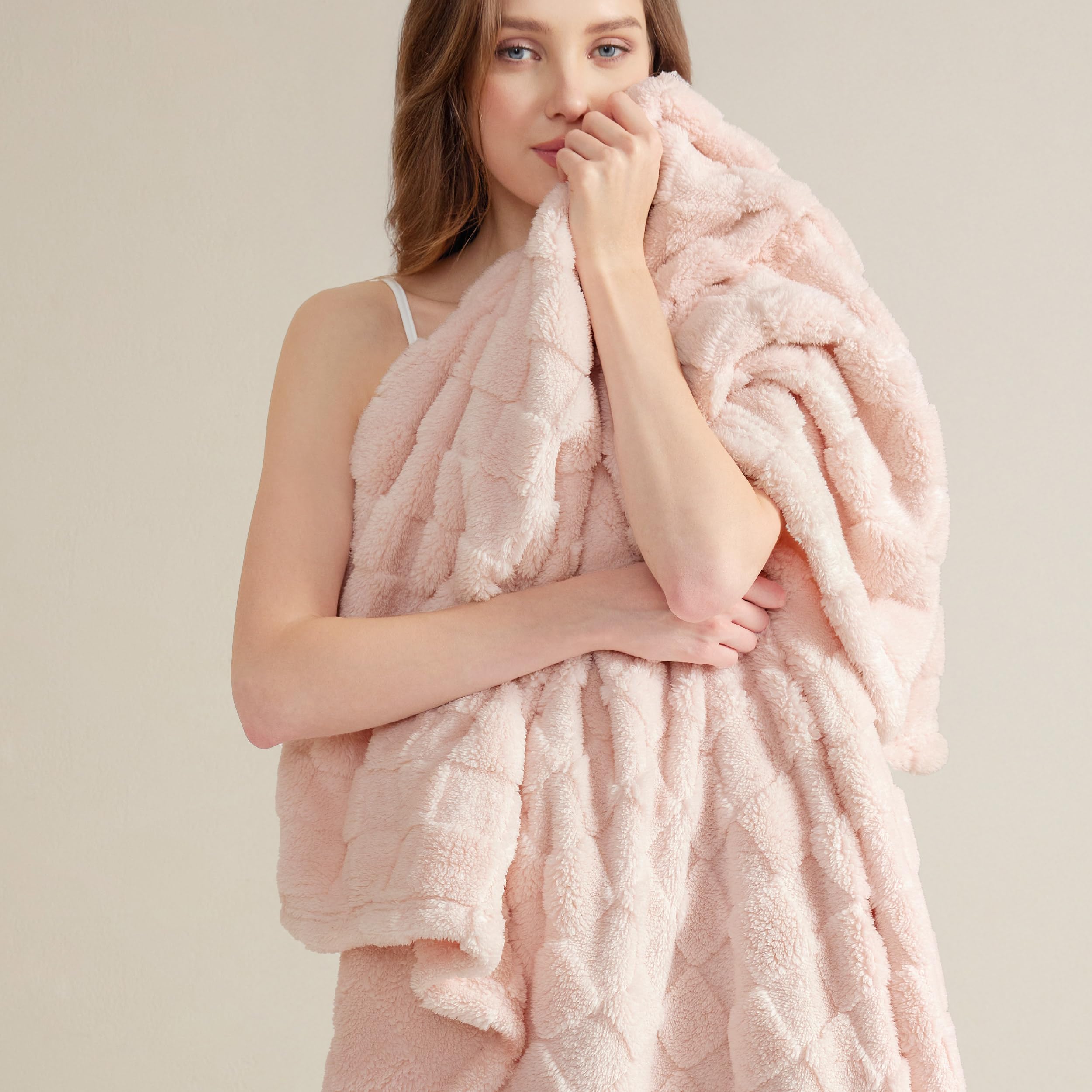 Bedsure GentleSoft Sage Green Throw Blanket for Couch - Checkered Fleece Mothers Gifts Day Blankets, Cute Soft Cozy Spring Summer Throw for Bedroom Home Decor Gifts for Girls, 50x60 Inches