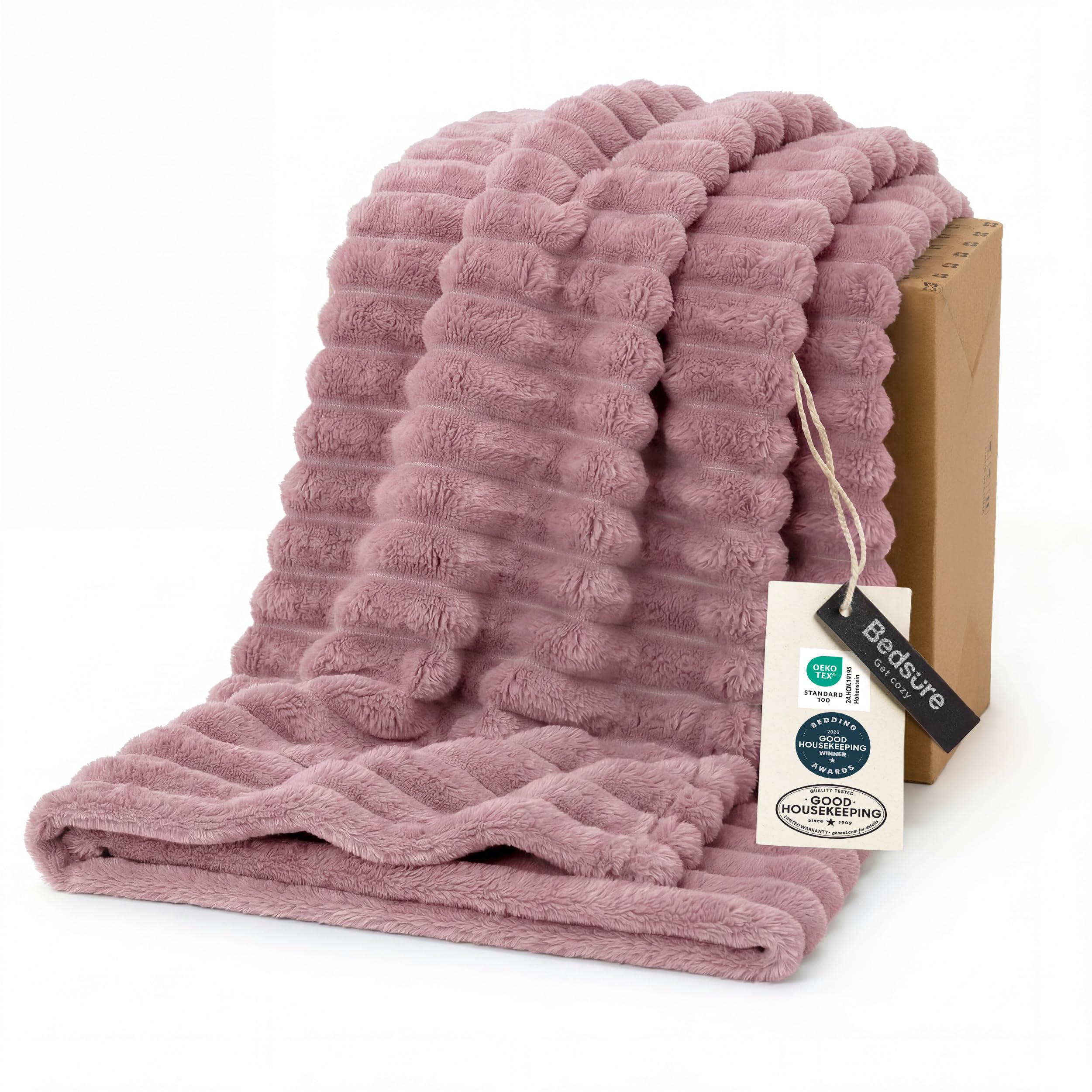 Bedsure GentleSoft Pink Throw Blanket for Couch - Birthday Gifts for Teenage Girls Sister Women Teacher Graduation Gifts, Cozy Cute Fleece Bed Throw Blanket, Coral Pink Room Home Decor, 50x60 Inches