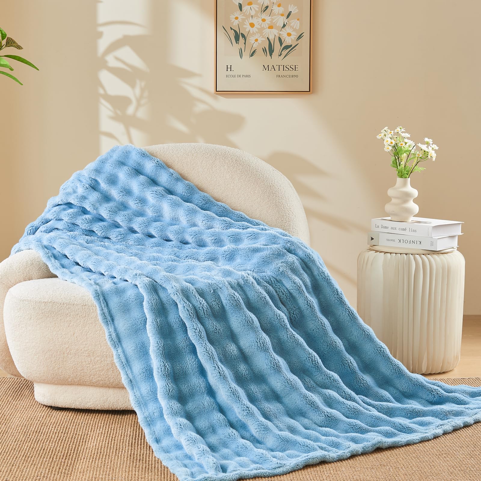 NEWCOSPLAY Throw Blanket for Couch Coral Pink Super Soft Flannel Fleece 3D Bubble Lightweight Bed Blanket All Season Use (Coral Pink, Throw(50"x60"))